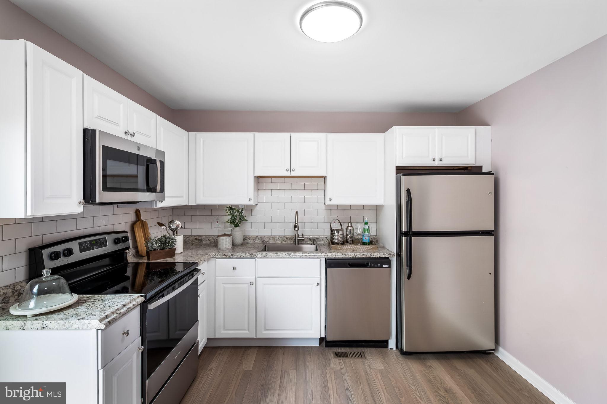 HARFORD SQUARE - Residential