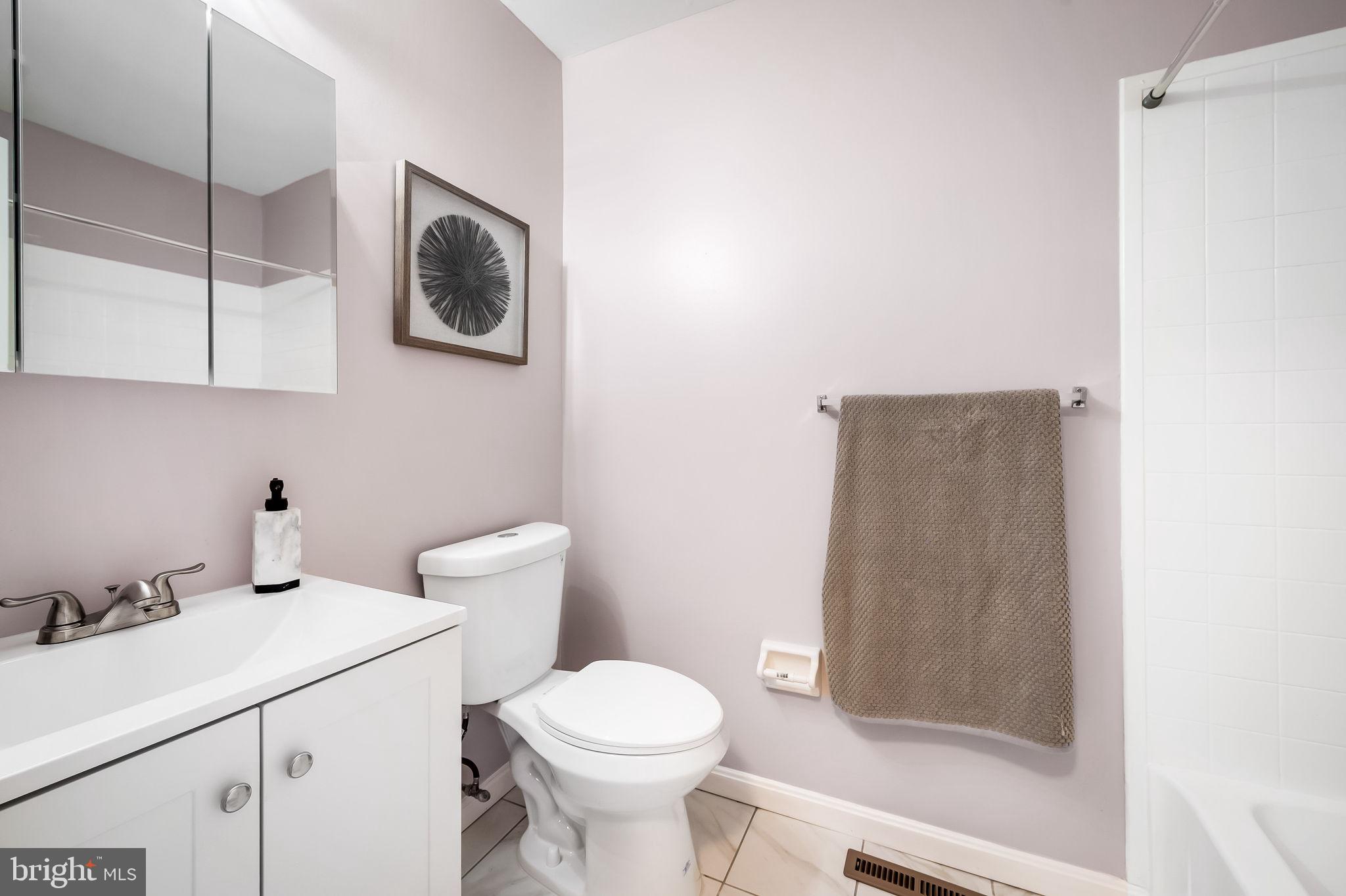 HARFORD SQUARE - Residential