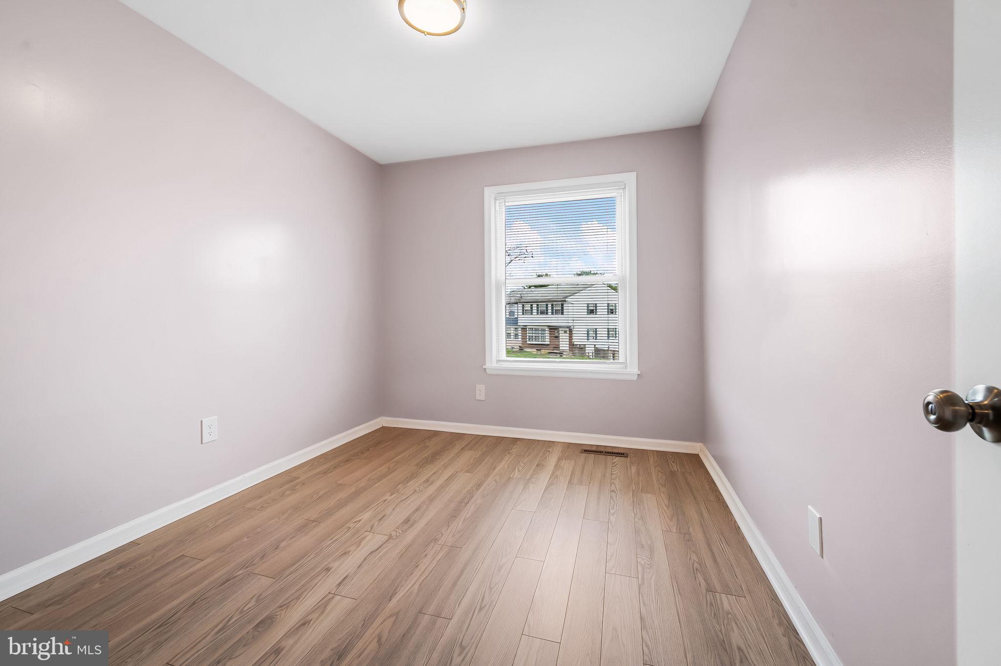 HARFORD SQUARE - Residential