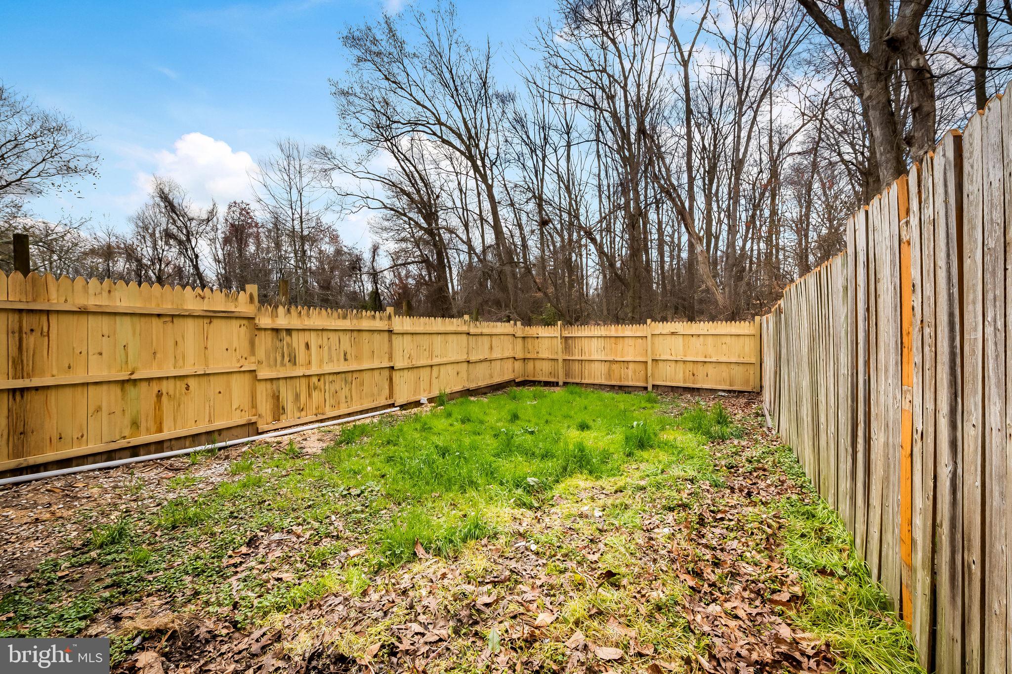 HARFORD SQUARE - Residential