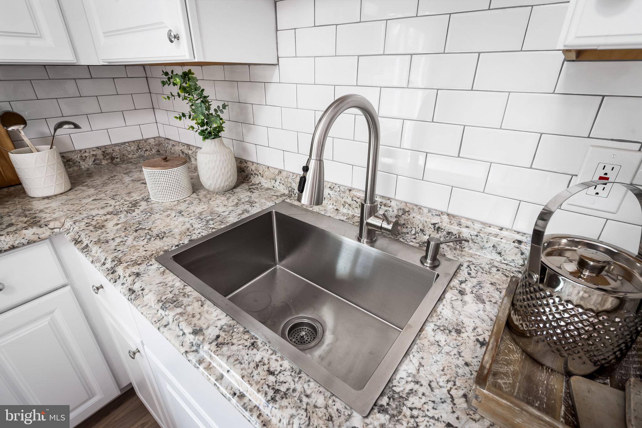 HARFORD SQUARE - Residential