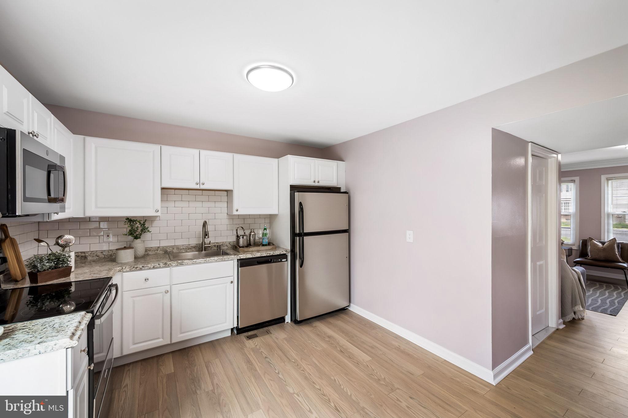 HARFORD SQUARE - Residential