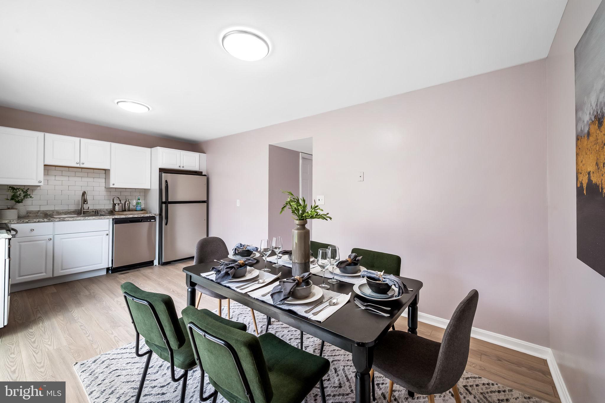 HARFORD SQUARE - Residential