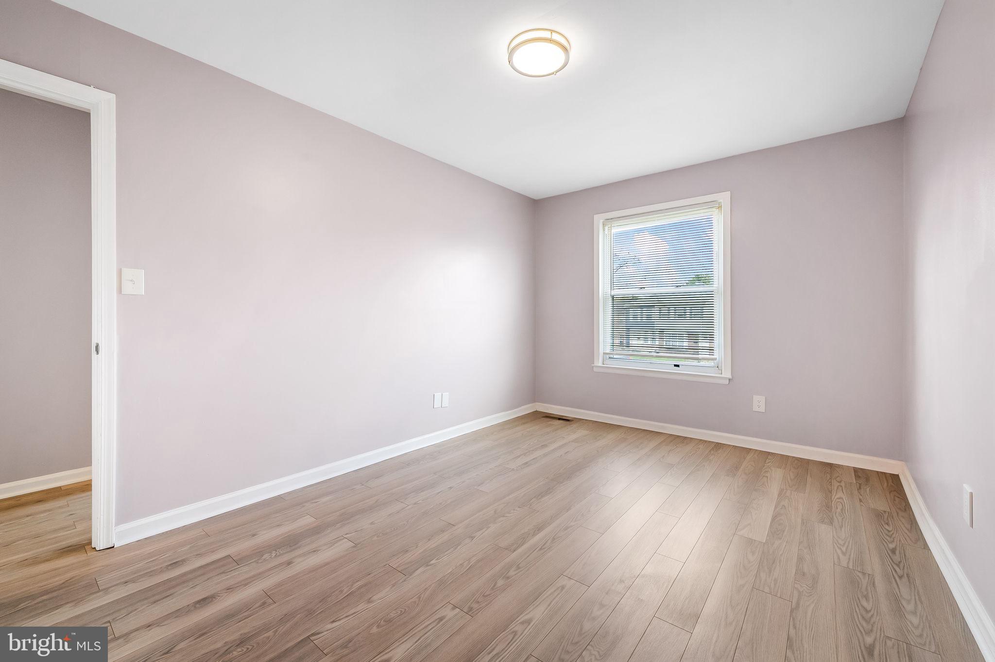 HARFORD SQUARE - Residential