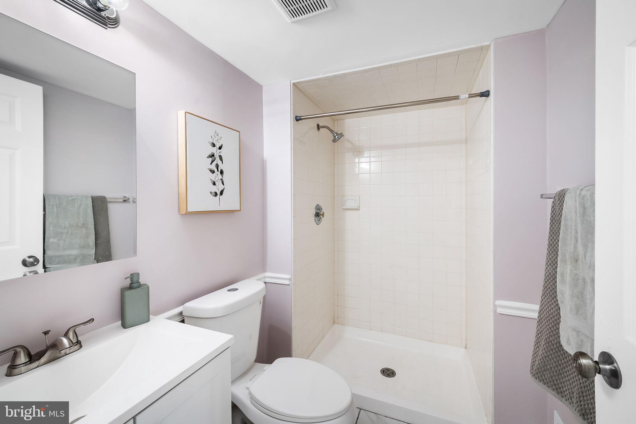 HARFORD SQUARE - Residential