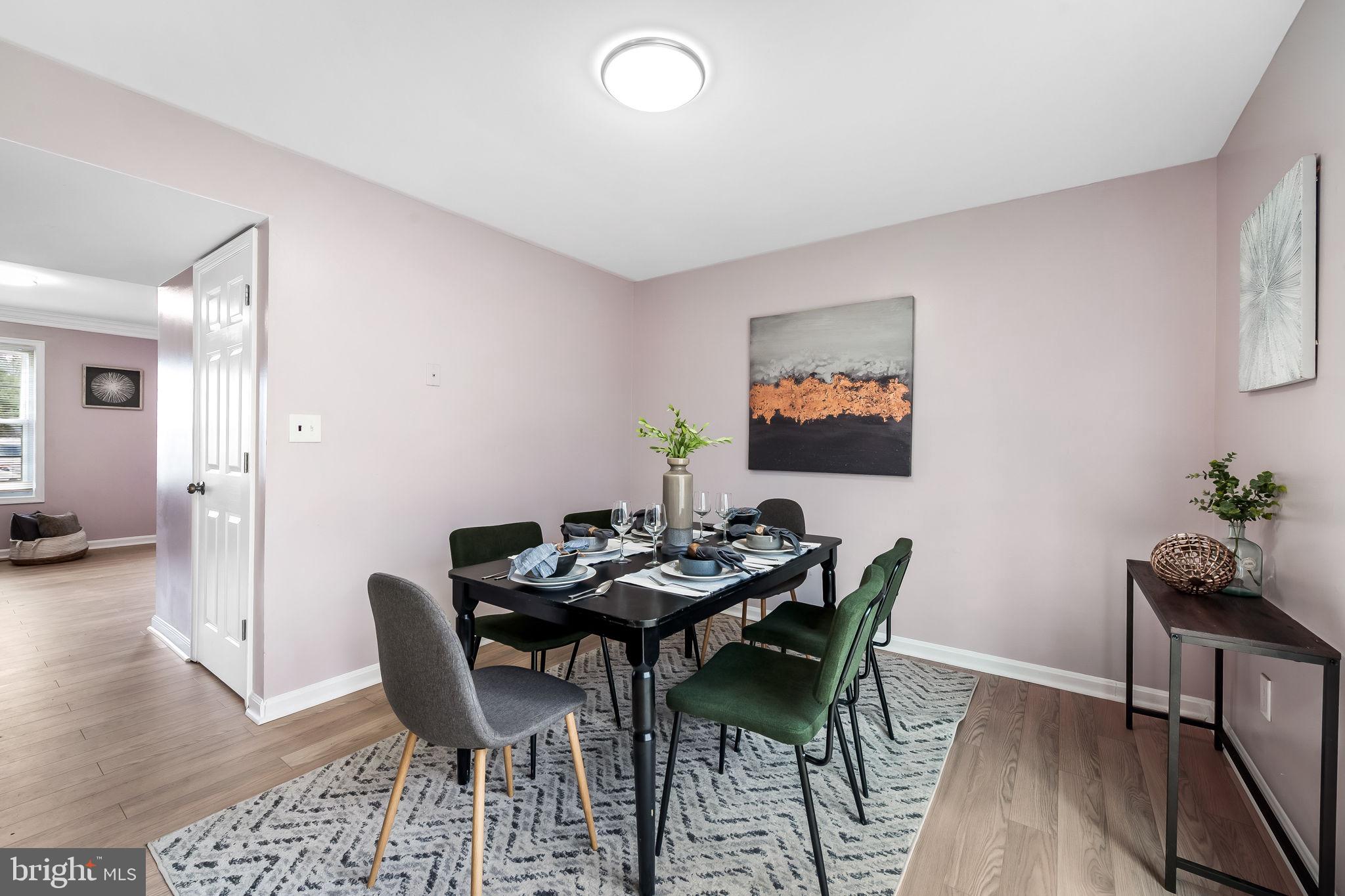 HARFORD SQUARE - Residential