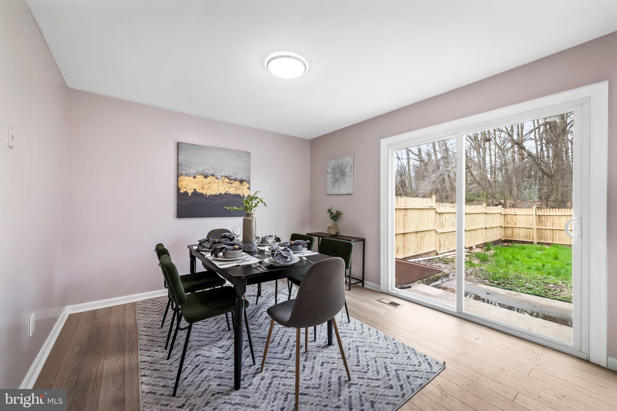 HARFORD SQUARE - Residential