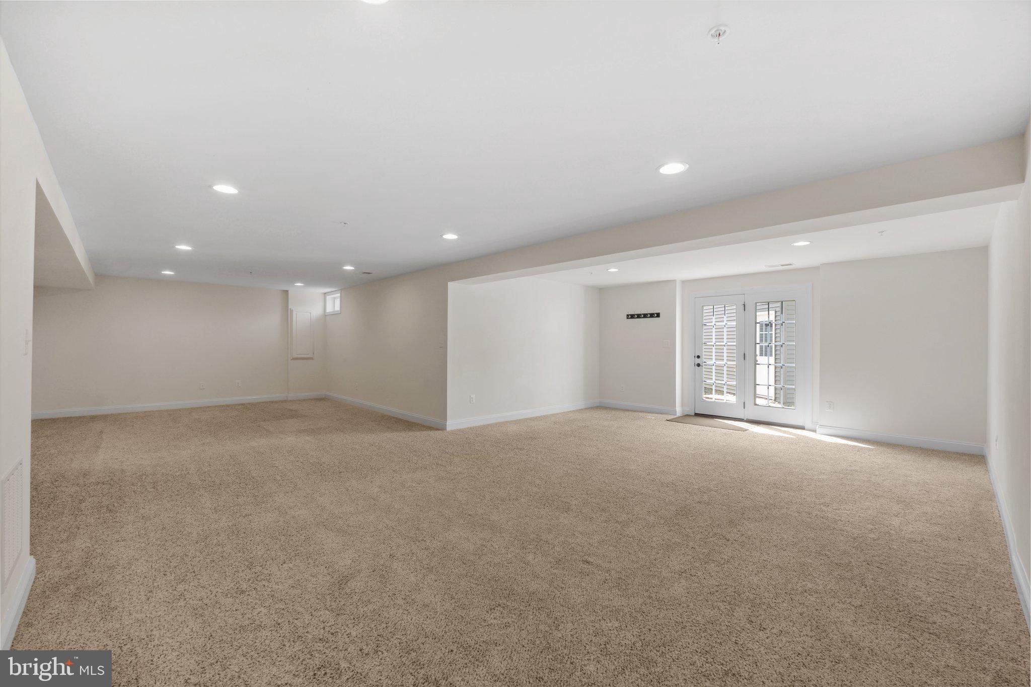 CLARKSBURG VILLAGE - Residential Lease