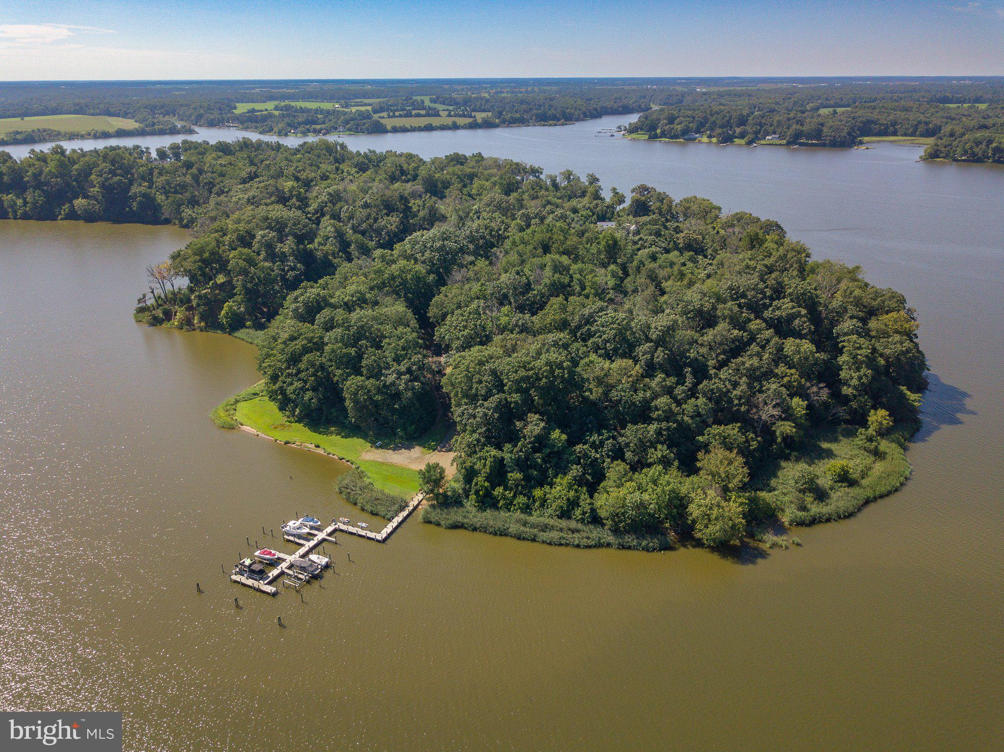 KNIGHTS ISLAND PRESERVE - Land
