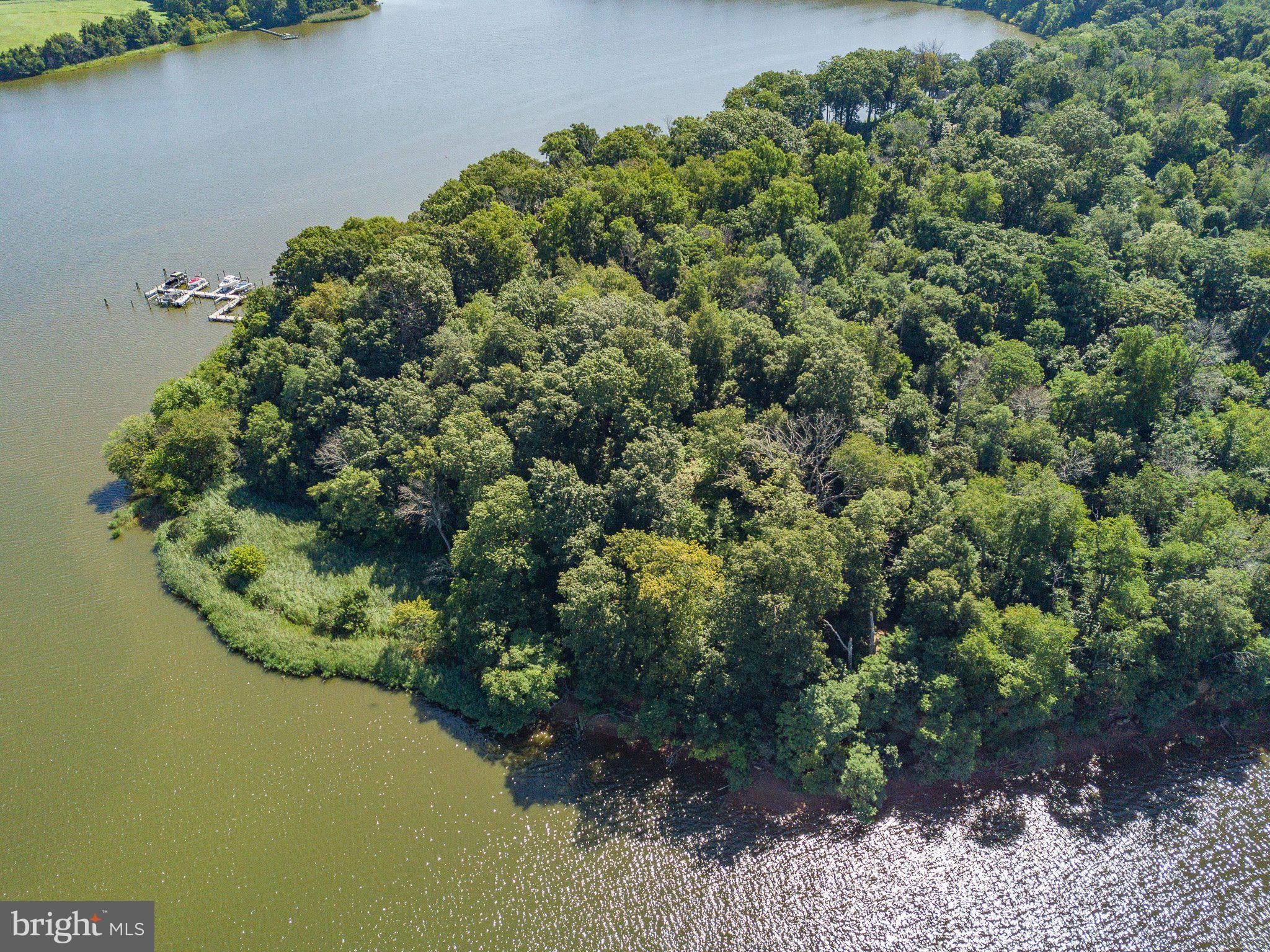 KNIGHTS ISLAND PRESERVE - Land