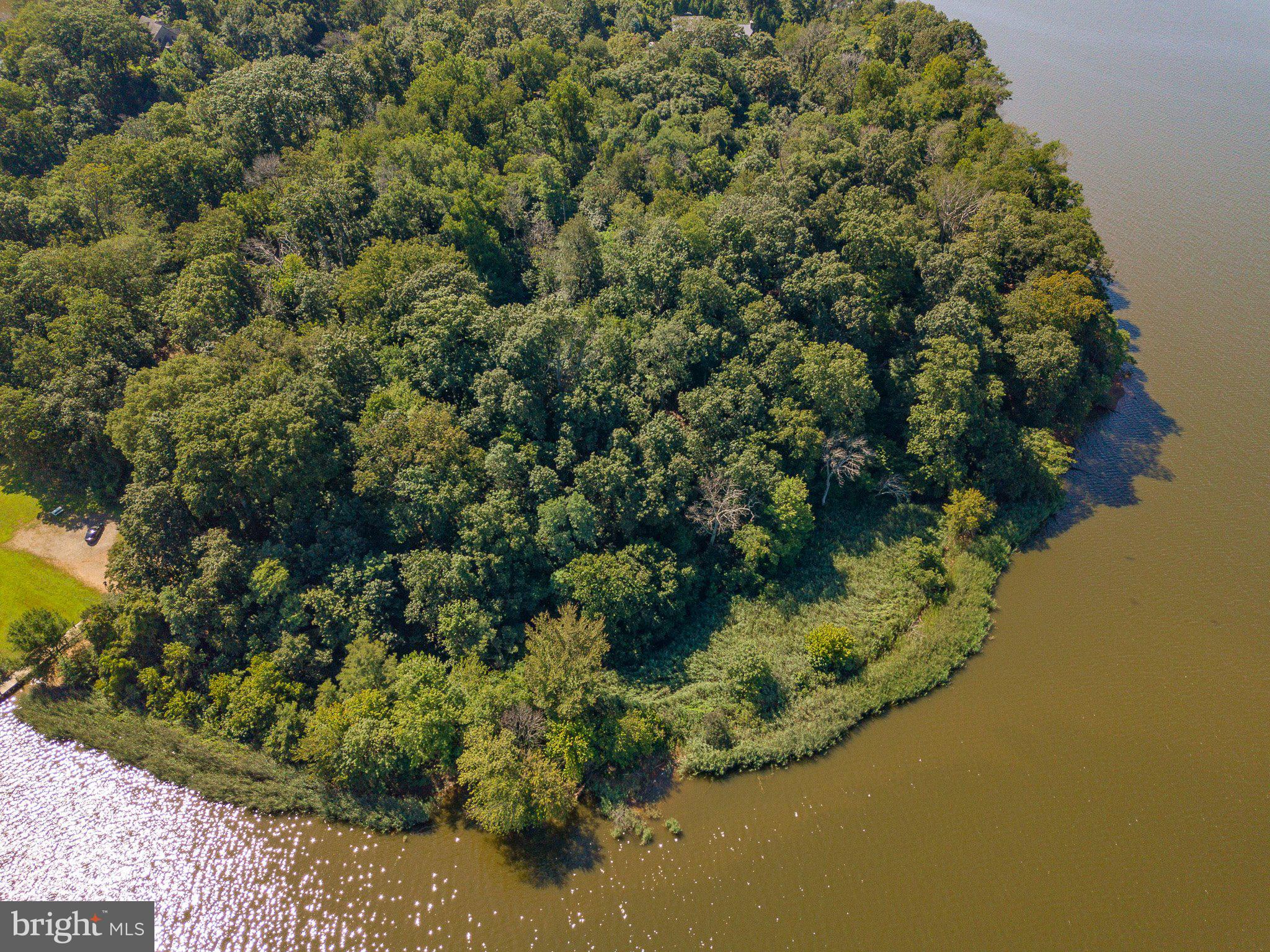 KNIGHTS ISLAND PRESERVE - Land