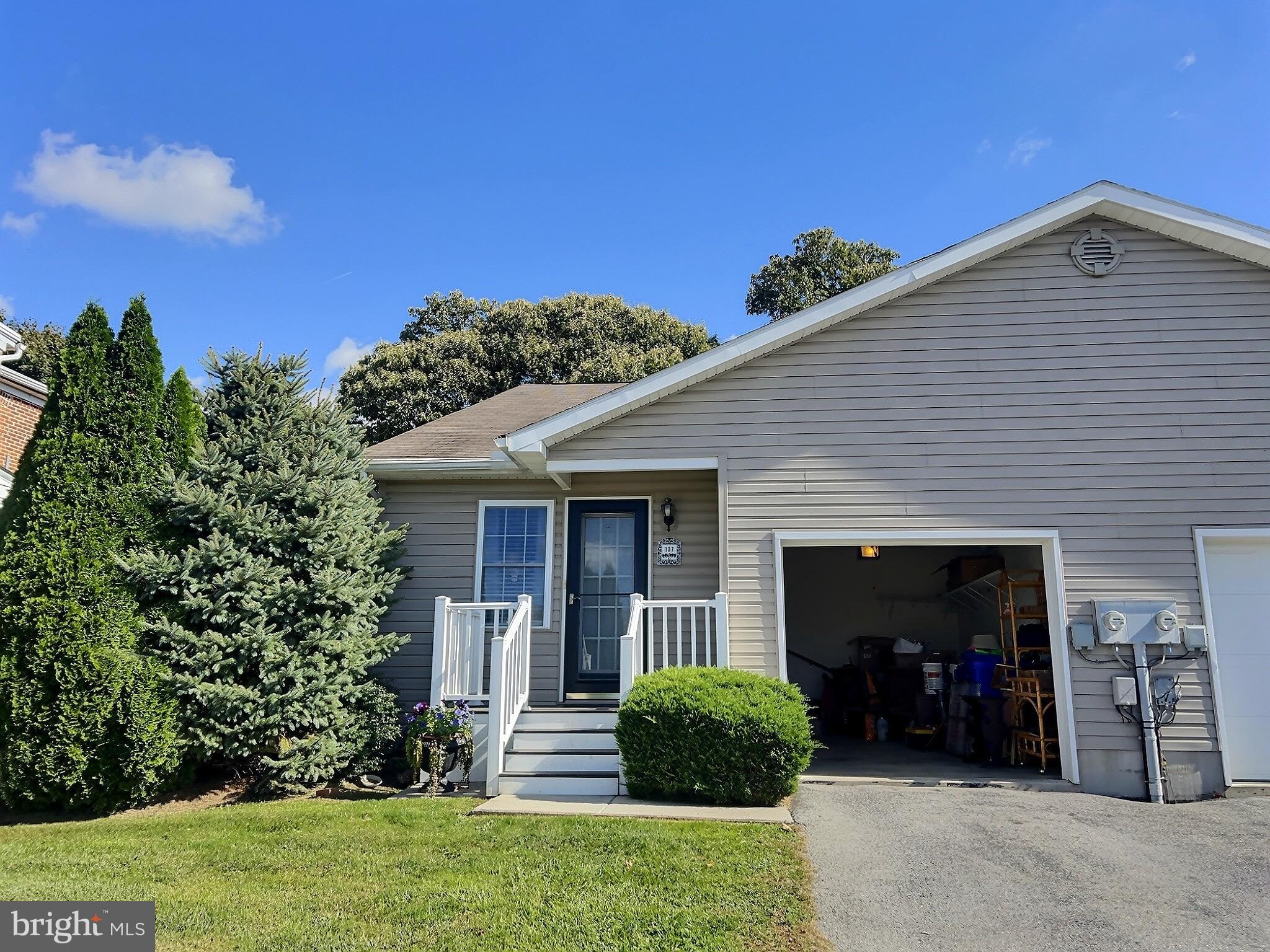 107 WANETA STREET