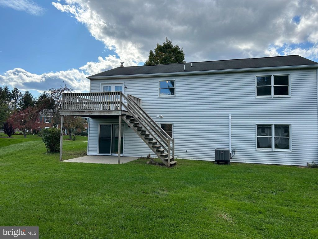 Photo of 143 CARRIAGE HOUSE DR, WILLOW STREET, PA 17584 (MLS # PALA2042094)