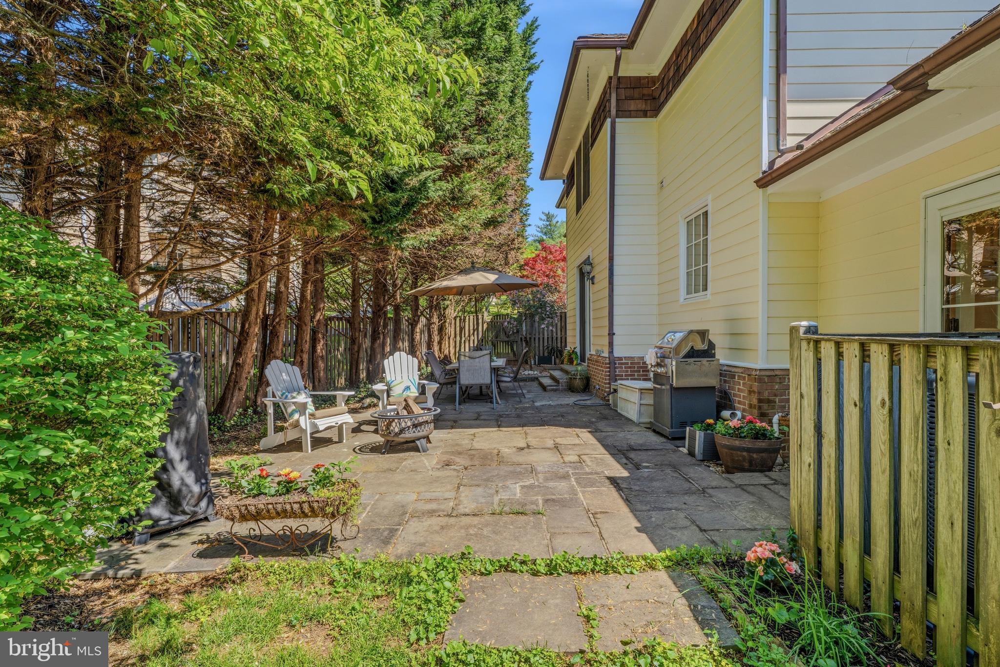 THE HILLSIDE AT SEMINARY - Residential