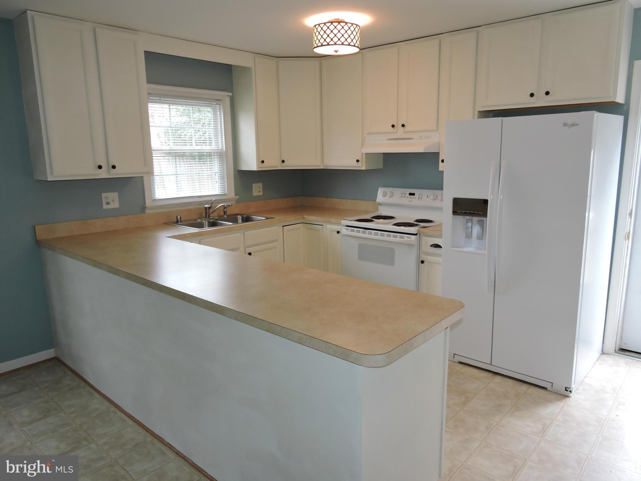 SPOTSWOOD ESTATES - Residential Lease