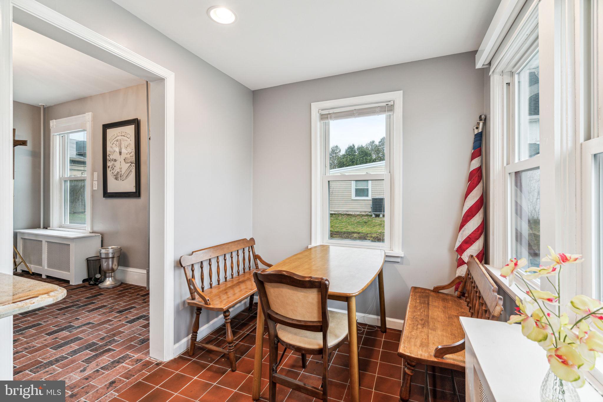 SOMERTON - Commercial Sale