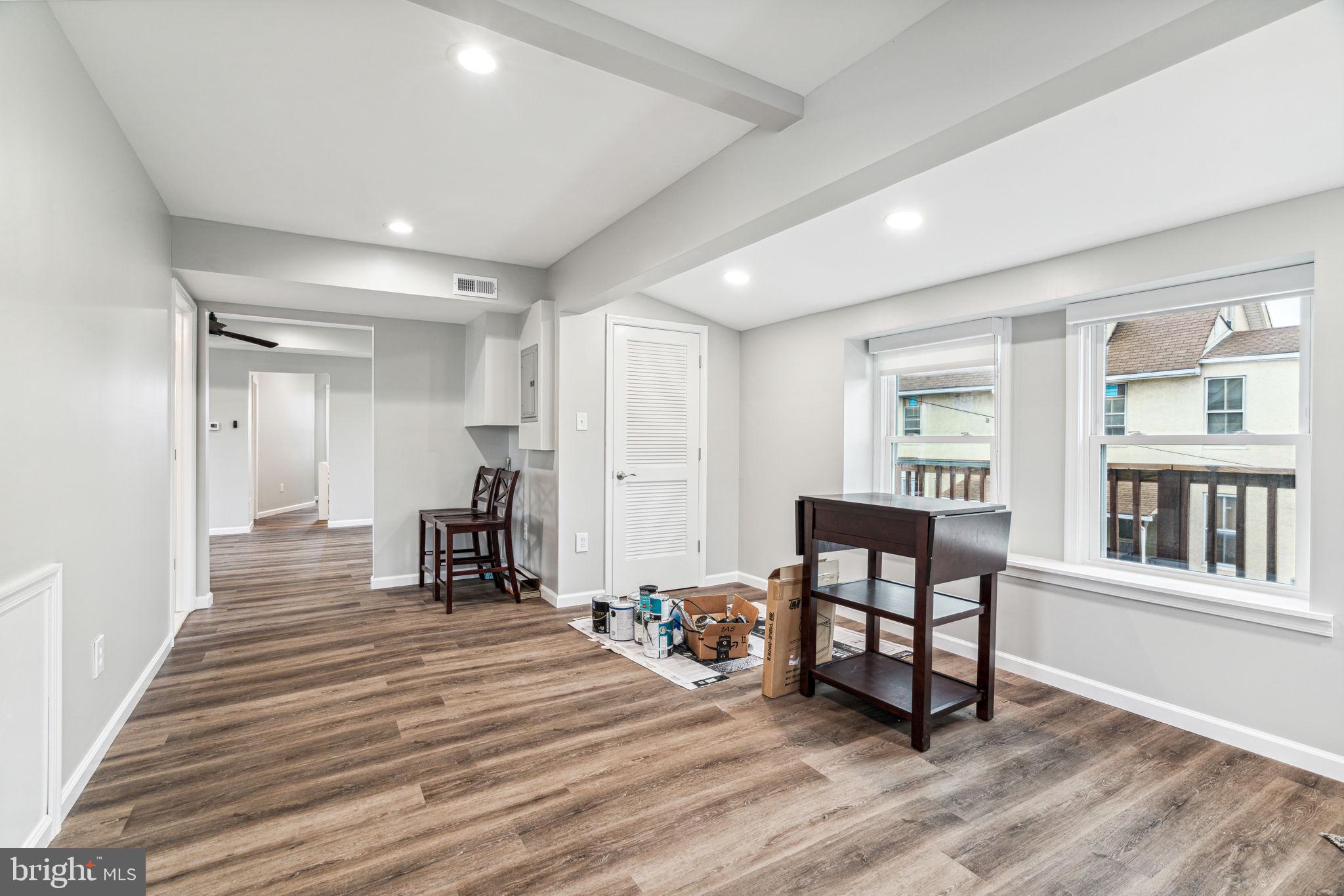 SOMERTON - Commercial Sale