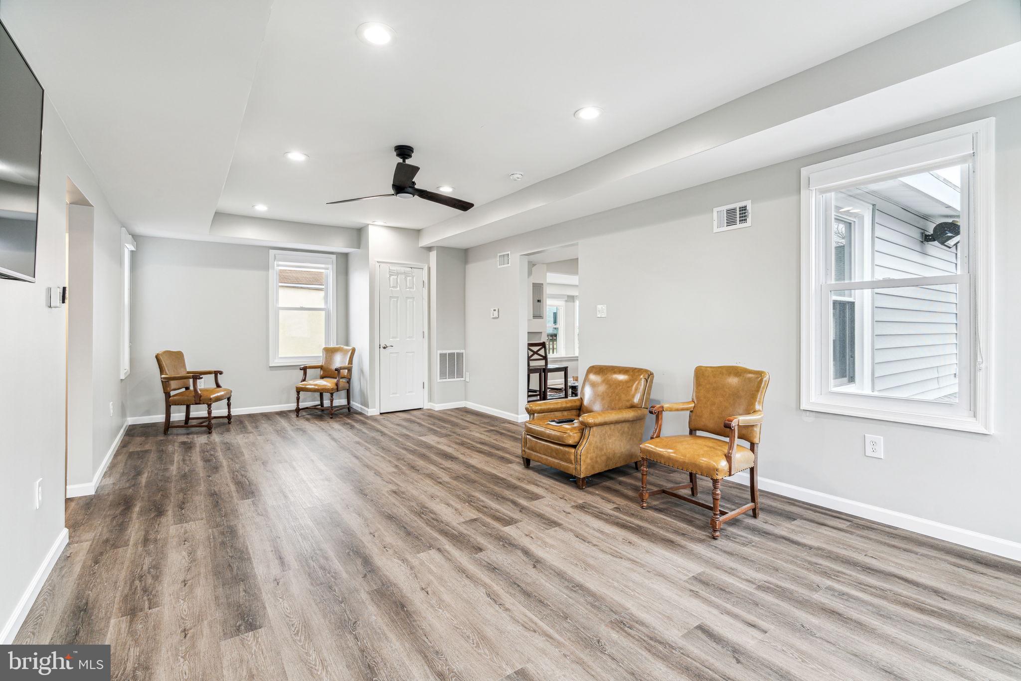 SOMERTON - Commercial Sale