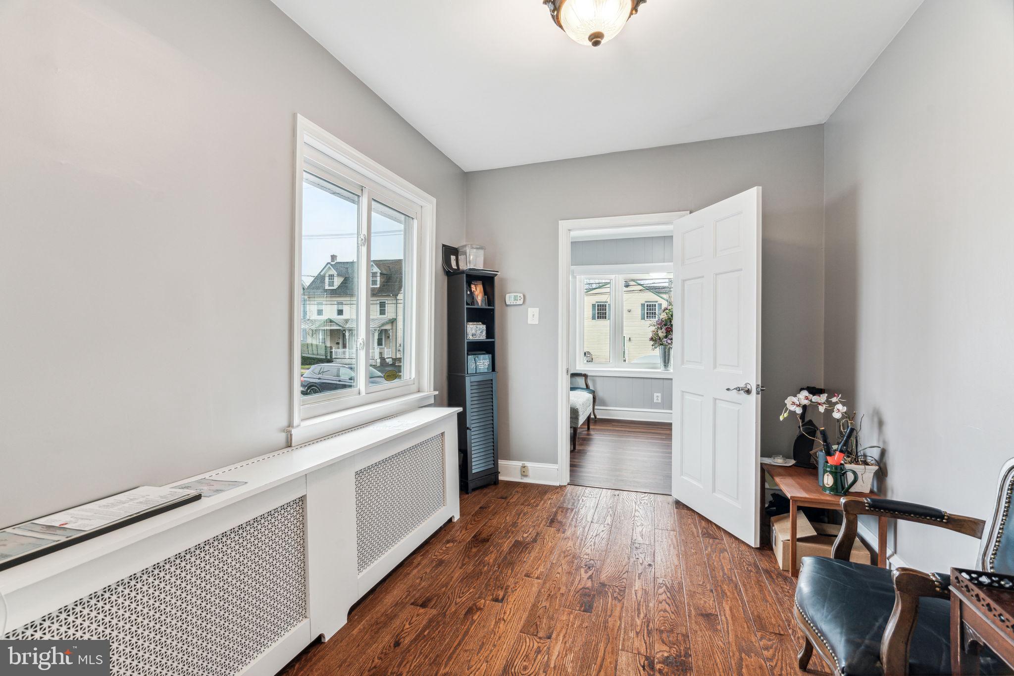 SOMERTON - Commercial Sale