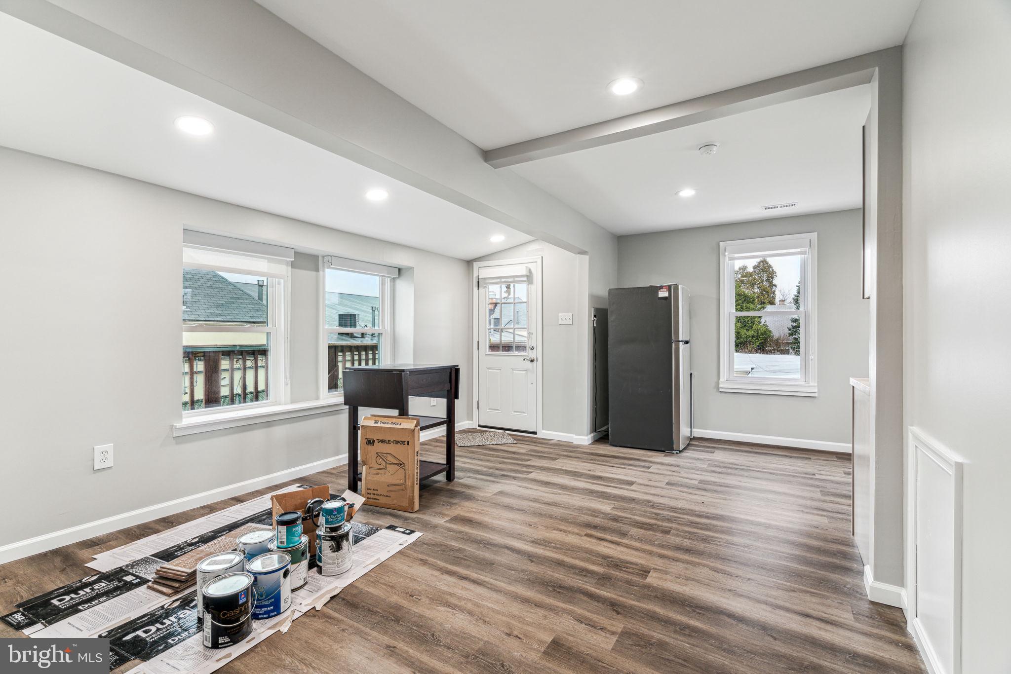 SOMERTON - Commercial Sale