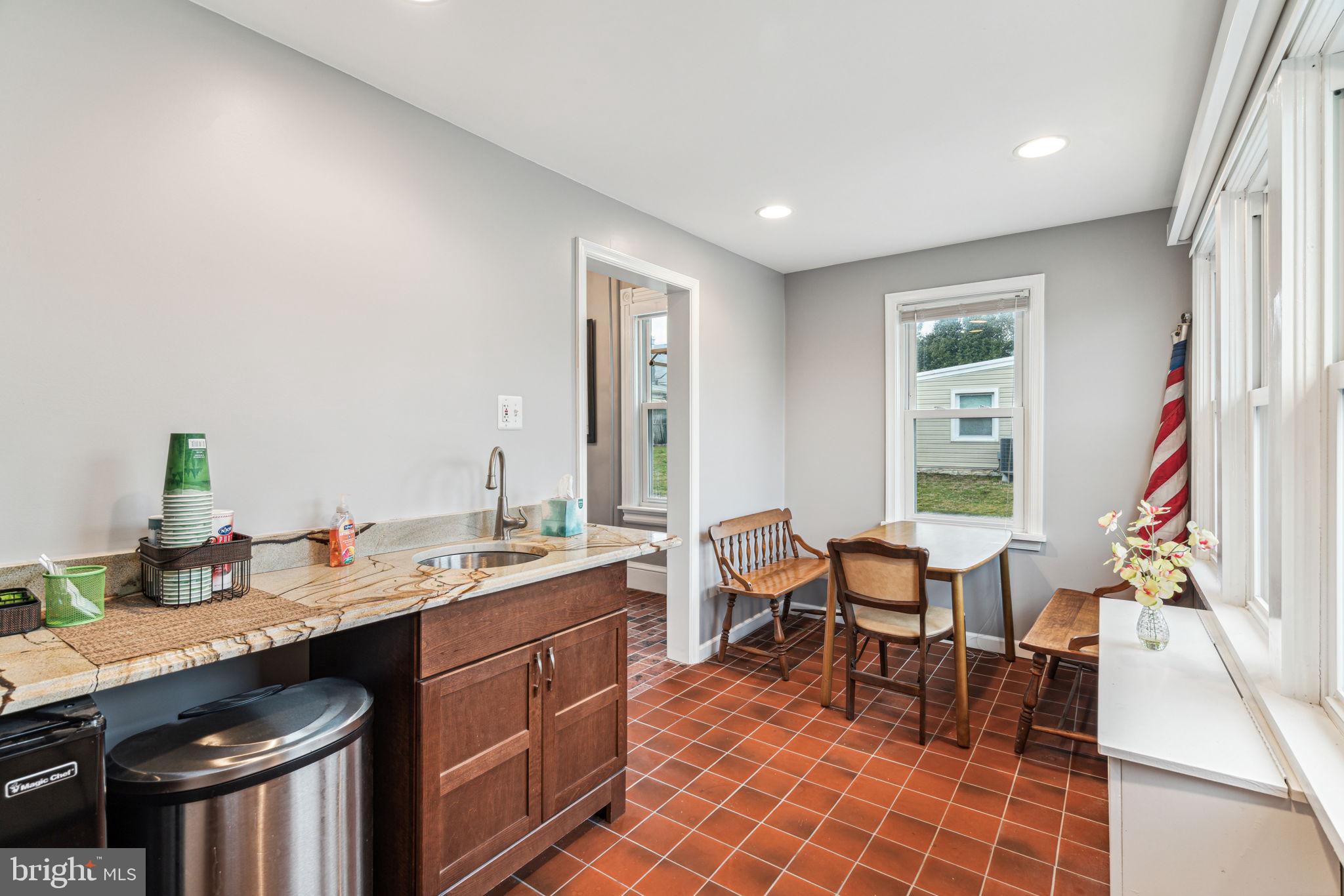 SOMERTON - Commercial Sale