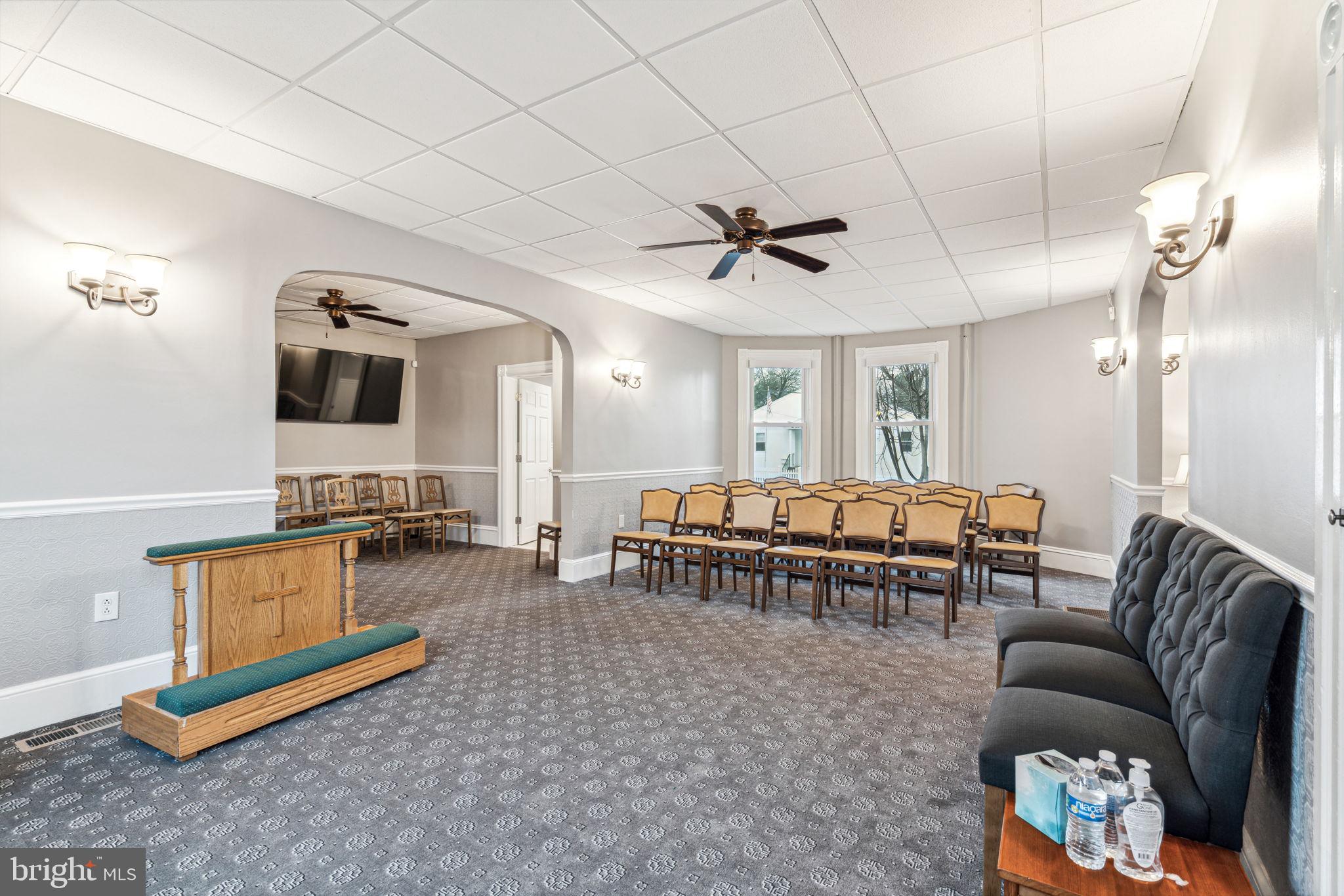 SOMERTON - Commercial Sale