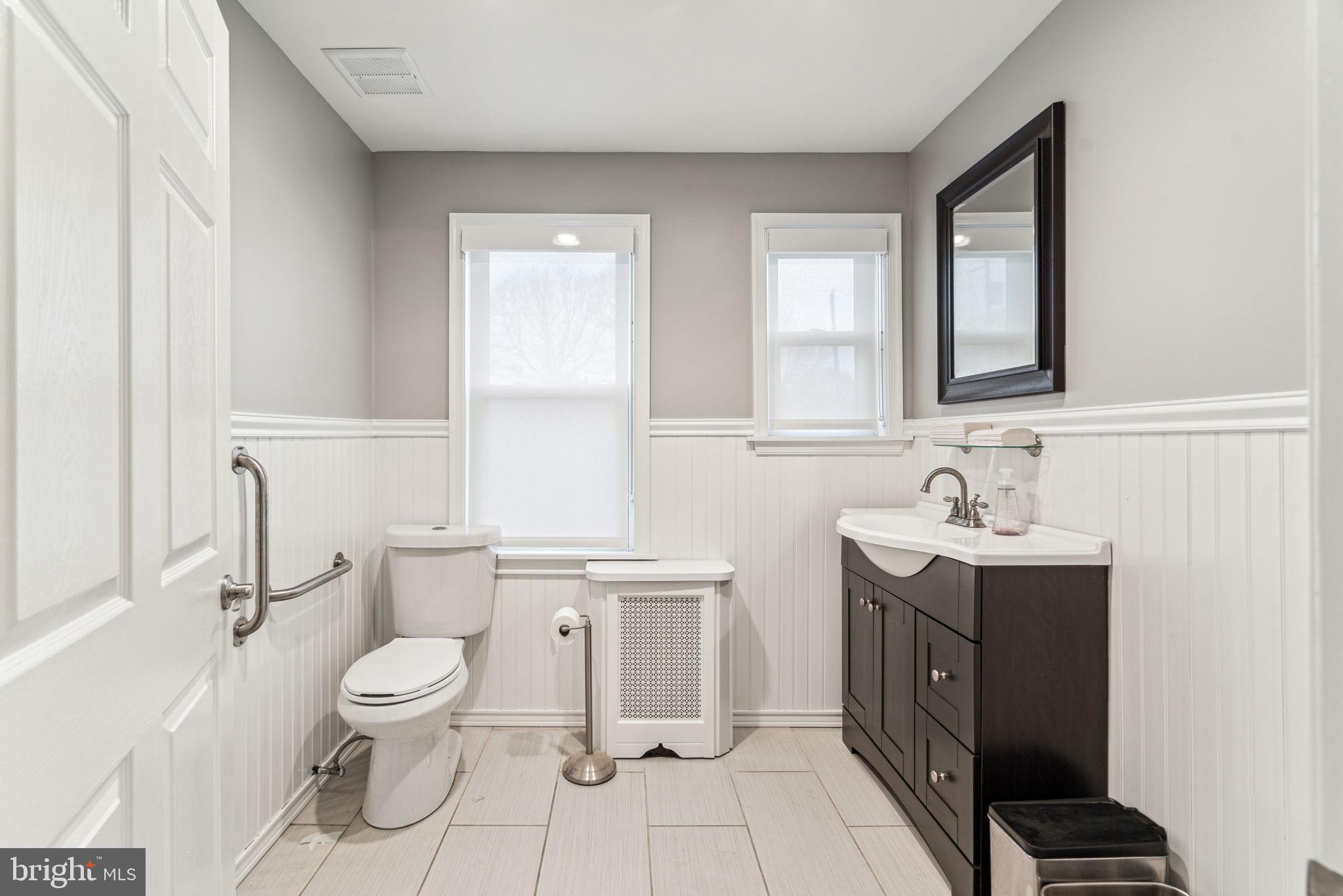 SOMERTON - Commercial Sale