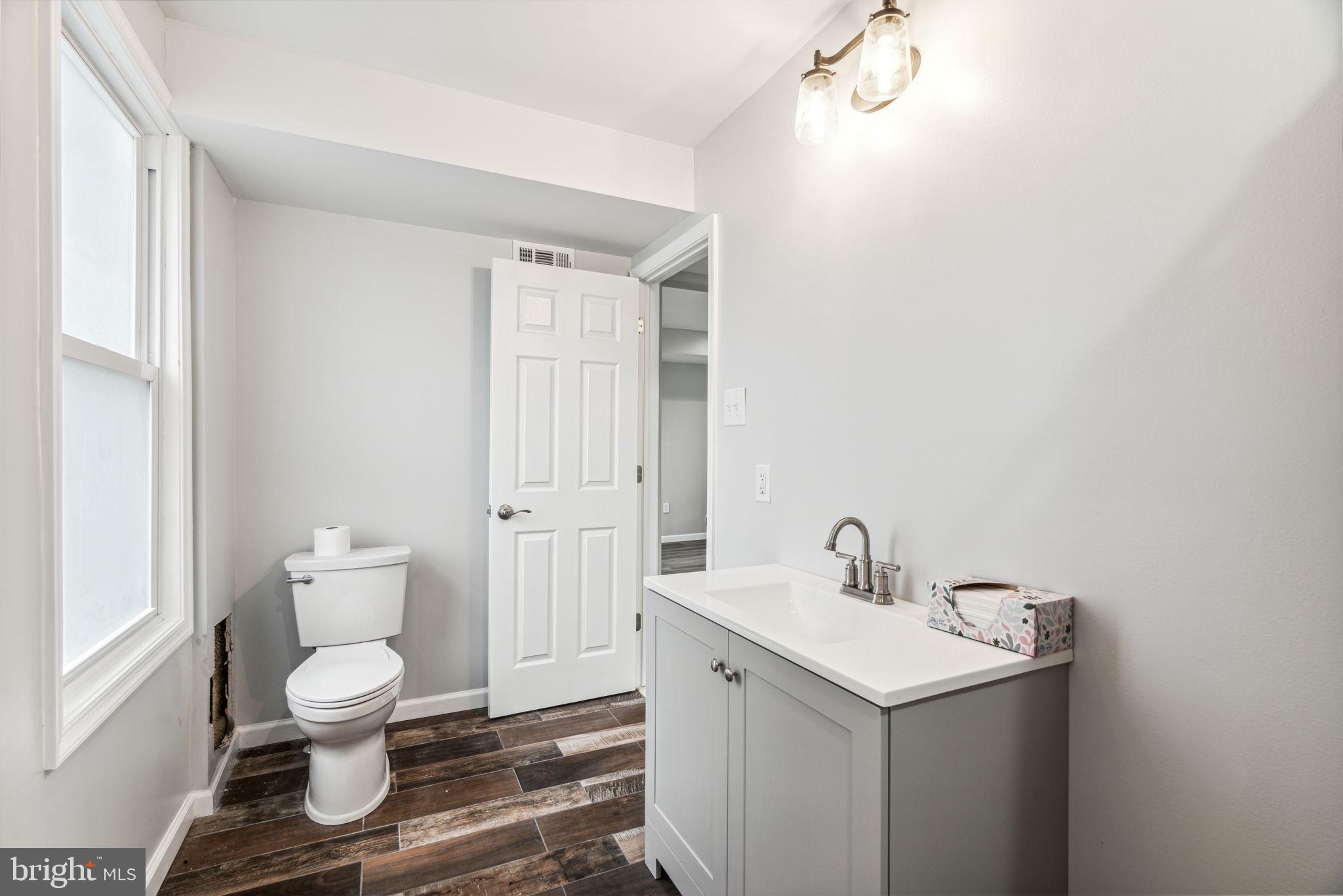 SOMERTON - Commercial Sale