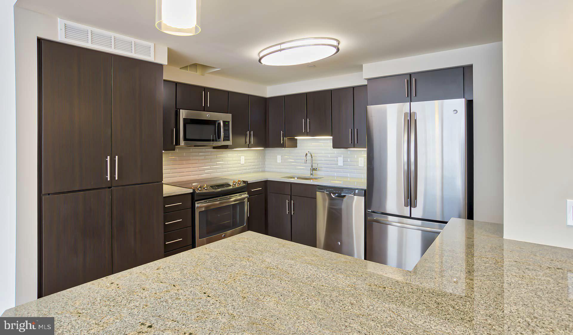 1815 JOHN F KENNEDY BOULEVARD 0B-520