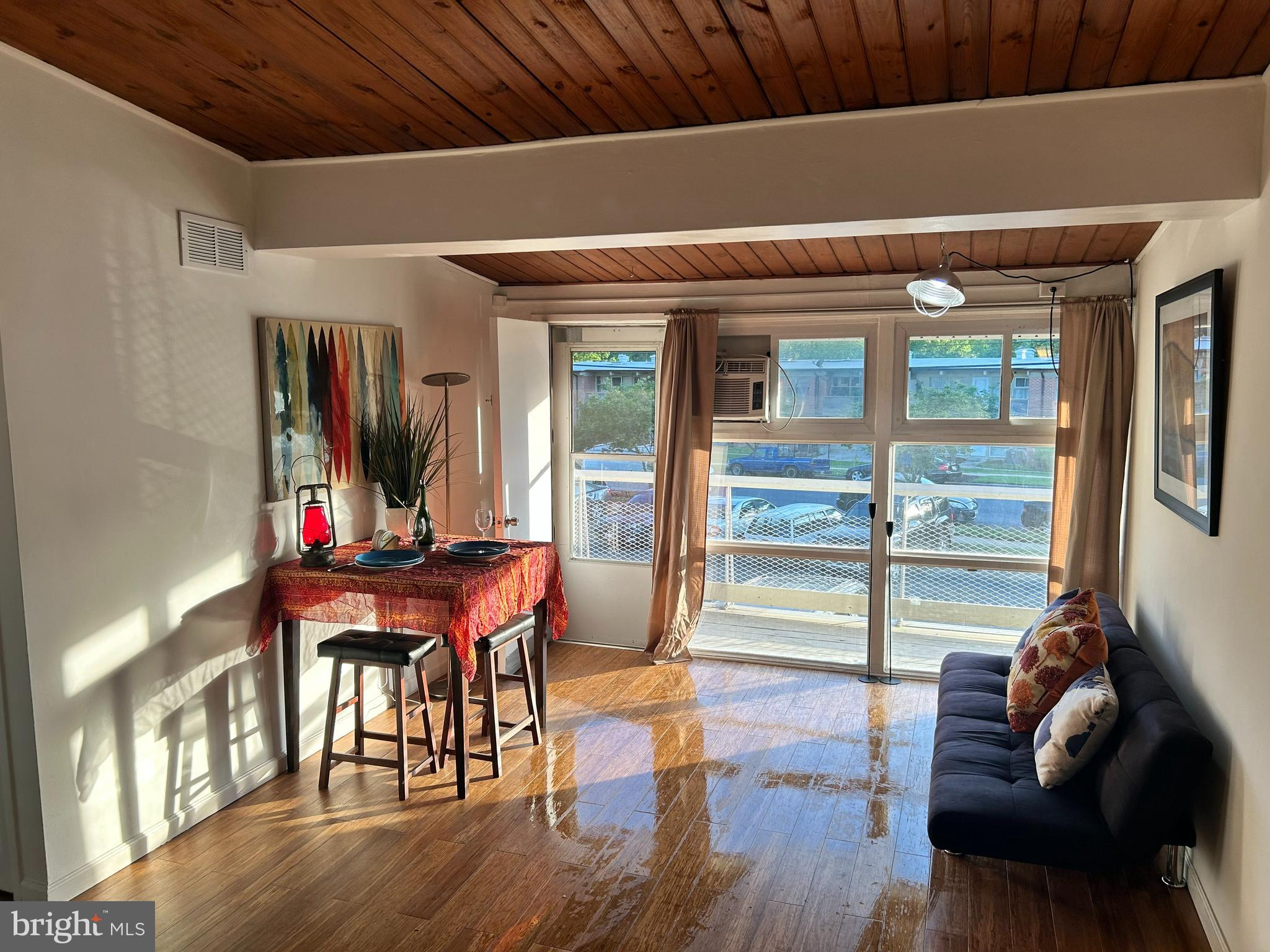 RIGGS HILL - Residential