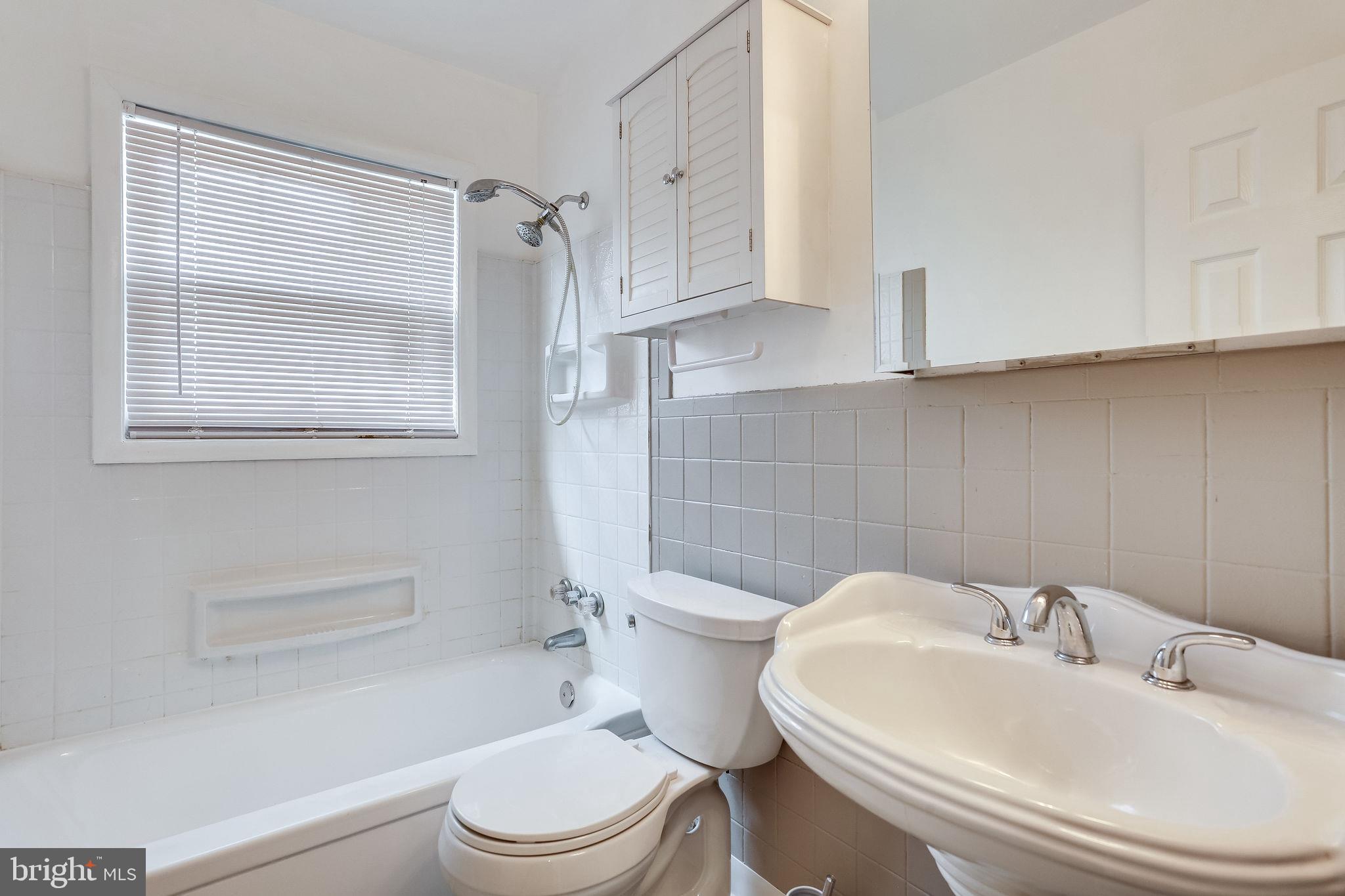 BROOKE MANOR - Residential