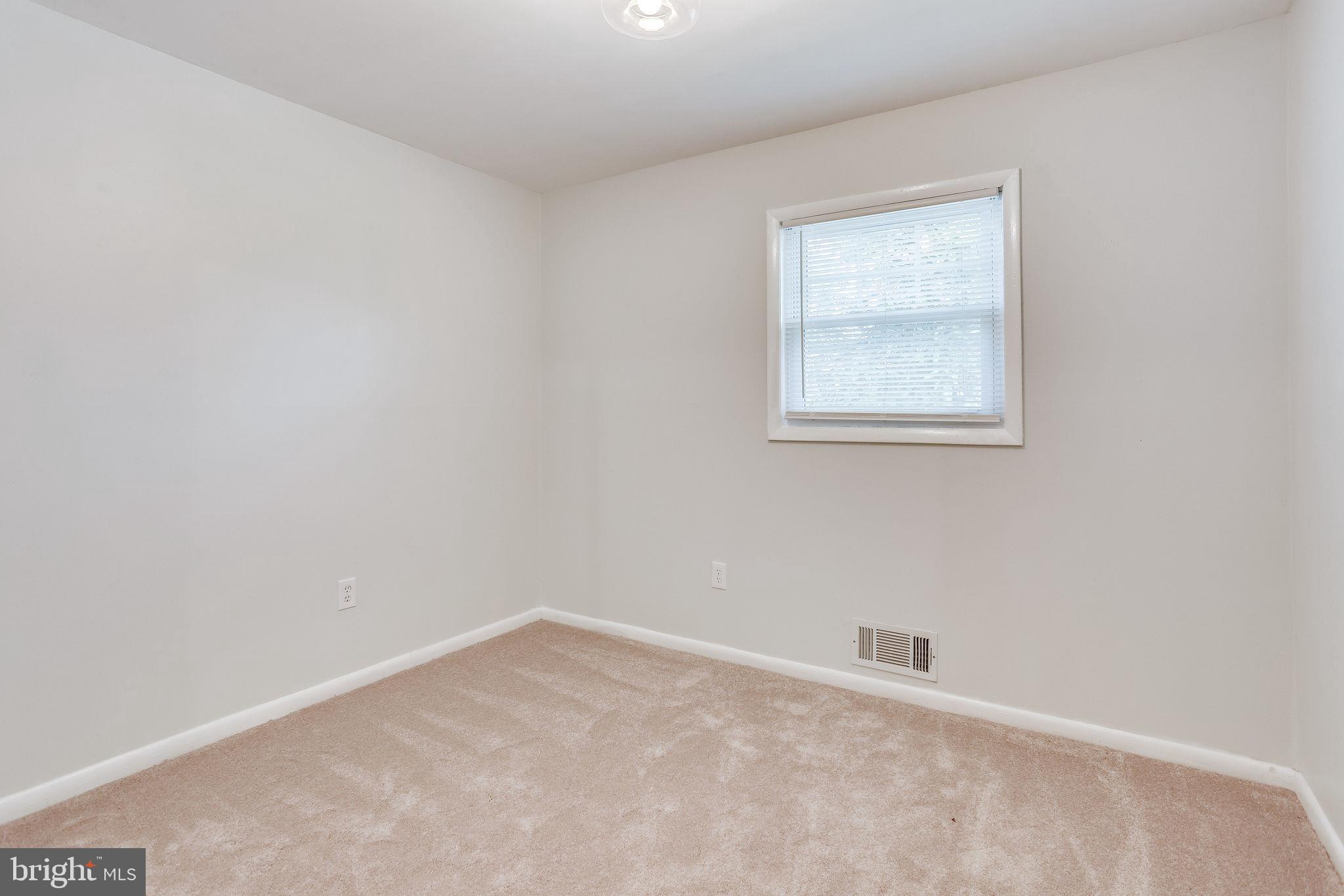 BROOKE MANOR - Residential