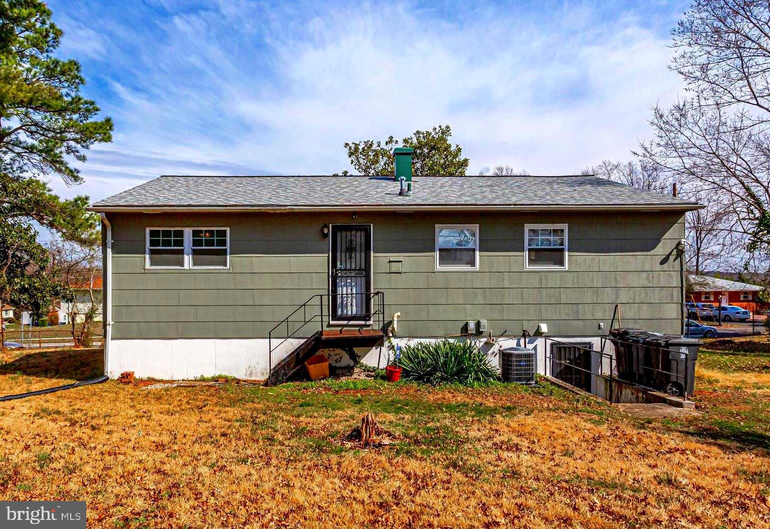 BROOKE MANOR - Residential