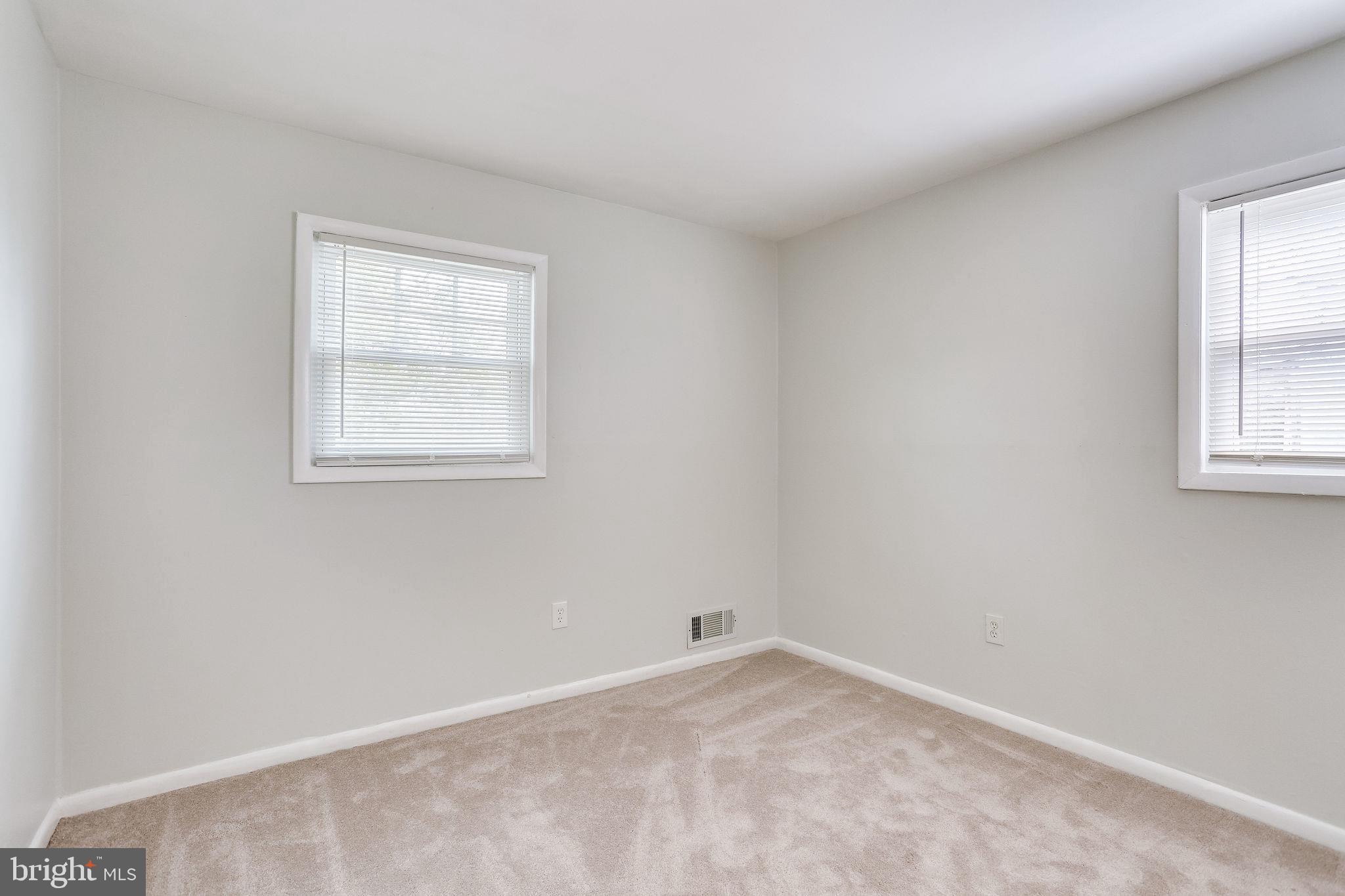 BROOKE MANOR - Residential