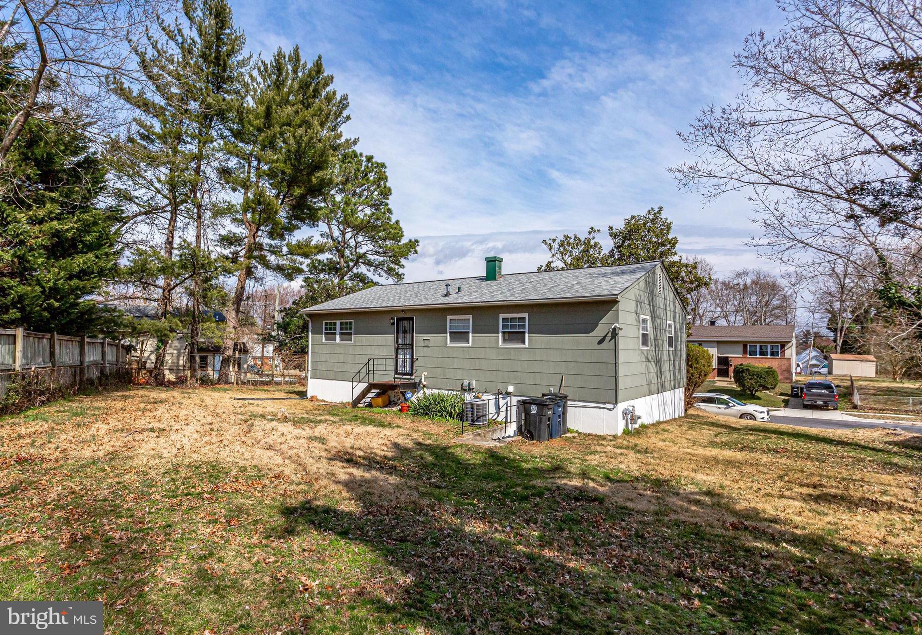 BROOKE MANOR - Residential