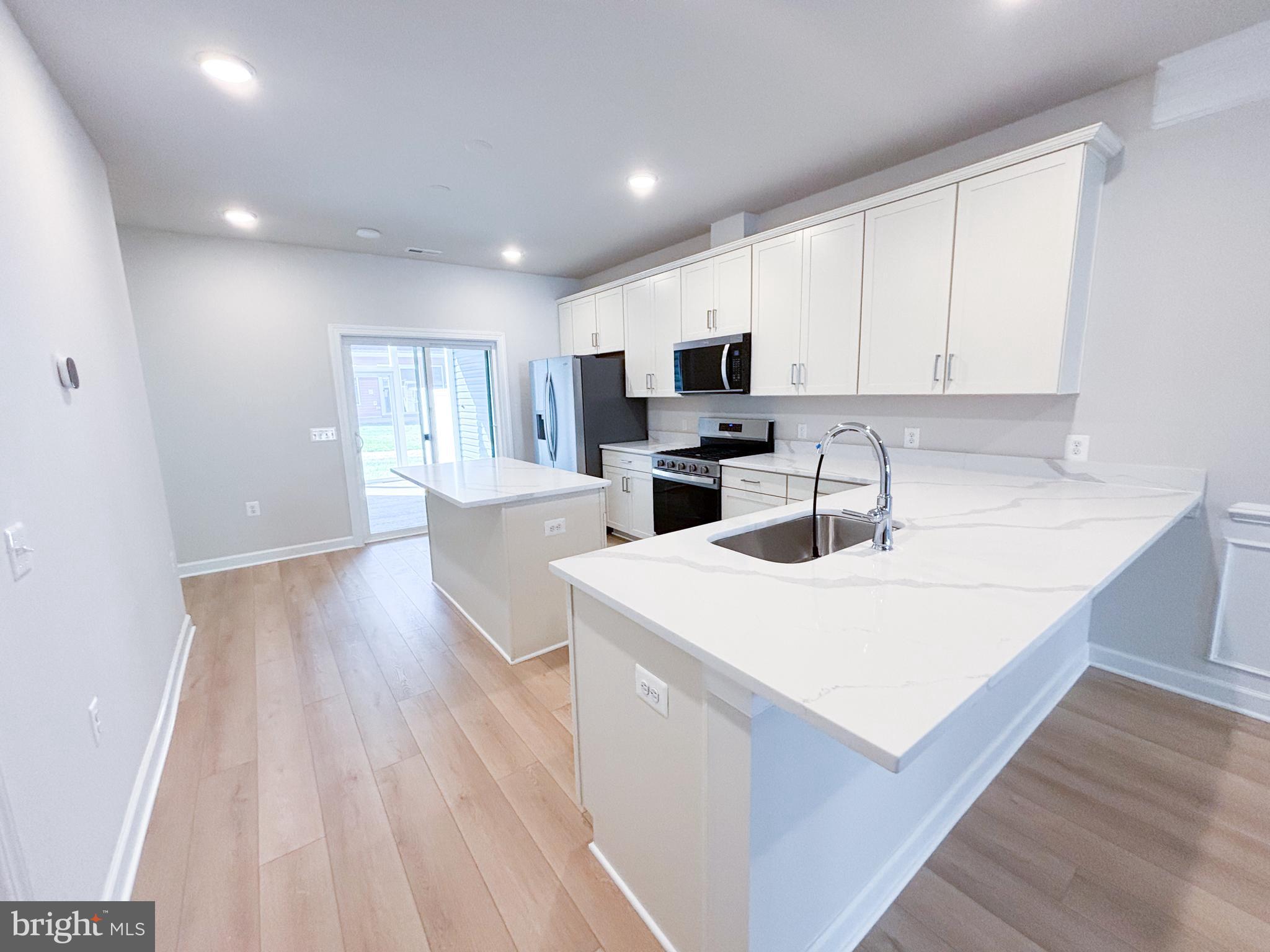 HIATT POINTE AT SNOWDEN BRIDGE - Residential