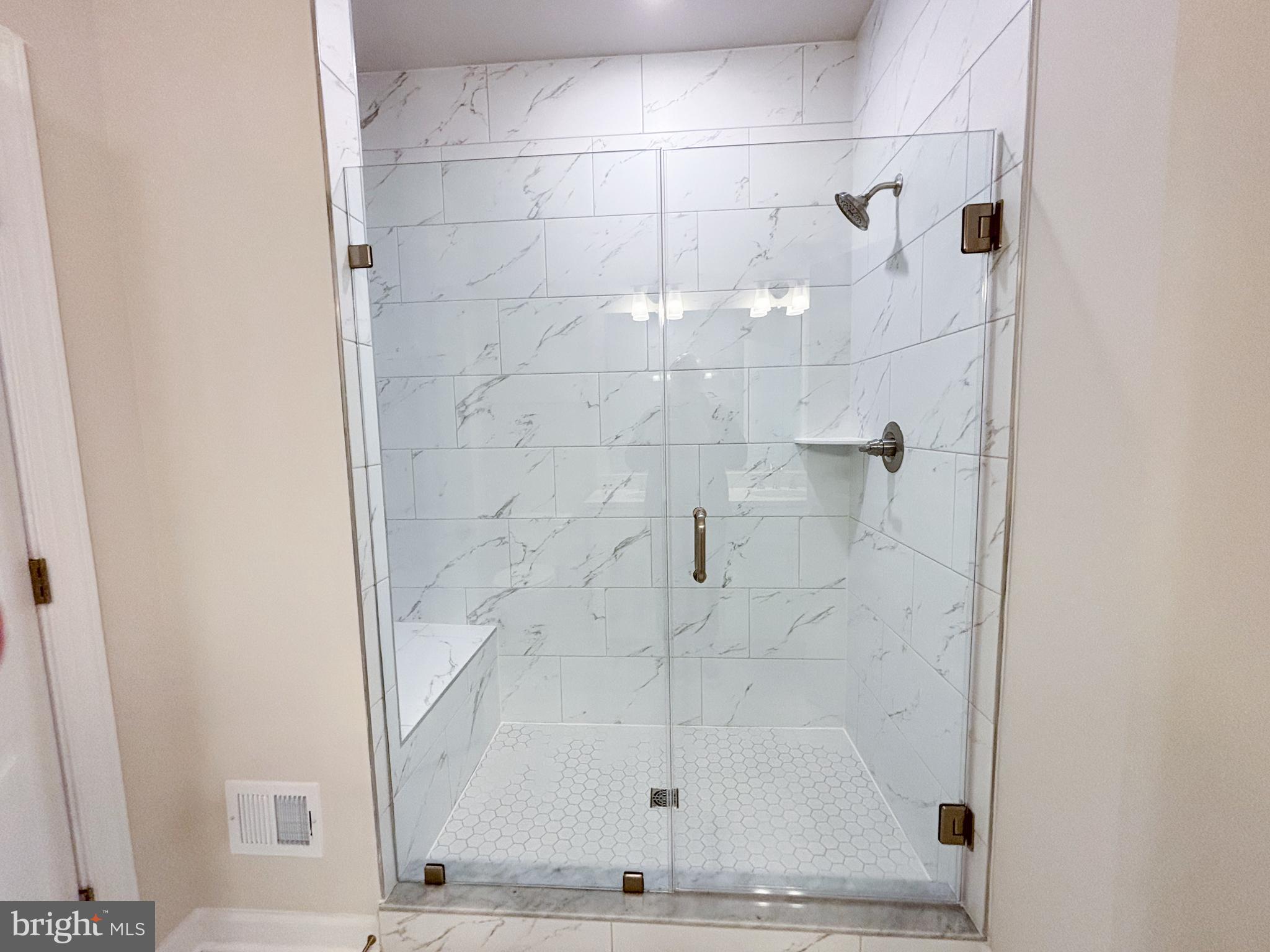 HIATT POINTE AT SNOWDEN BRIDGE - Residential