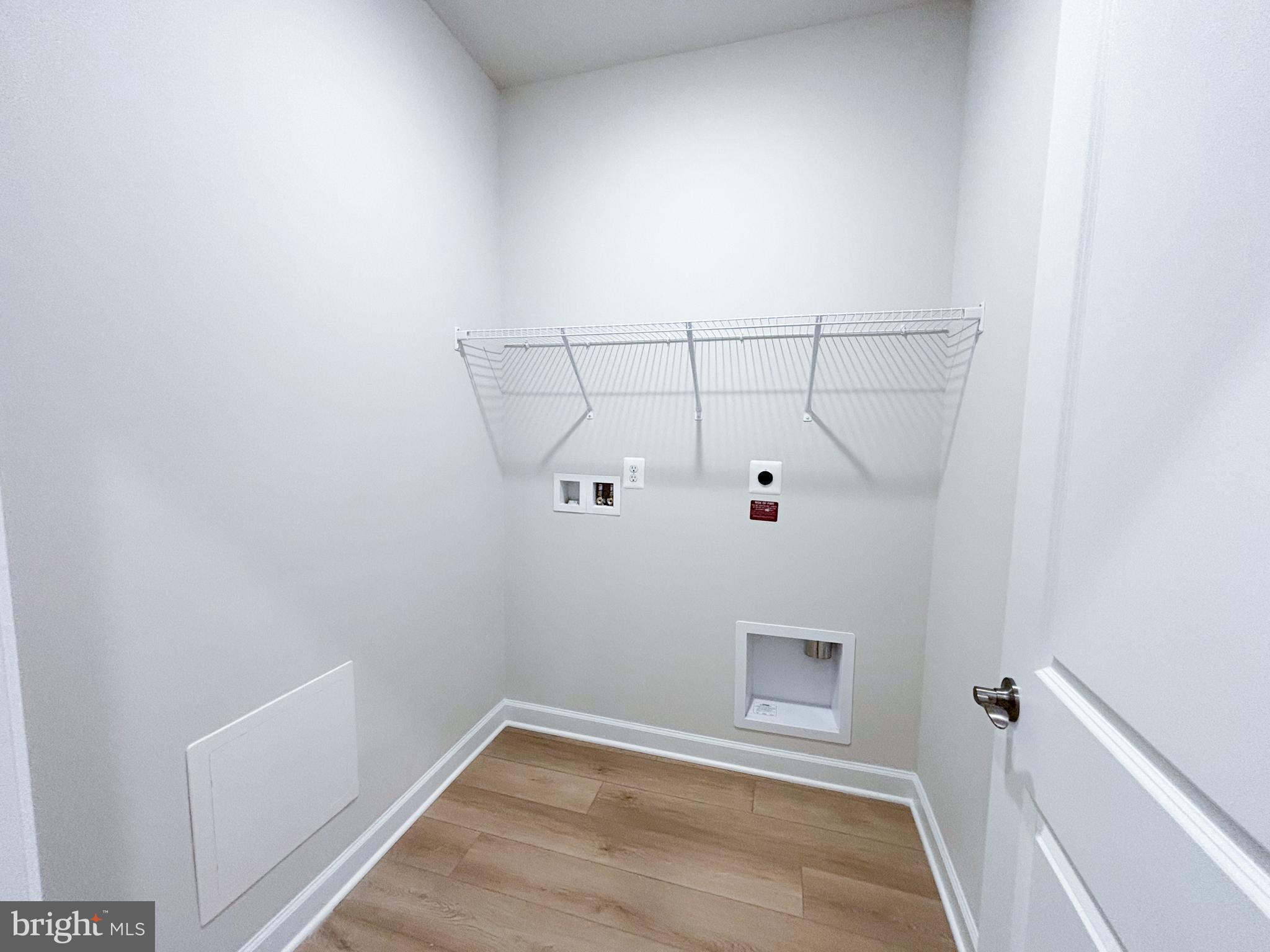 HIATT POINTE AT SNOWDEN BRIDGE - Residential