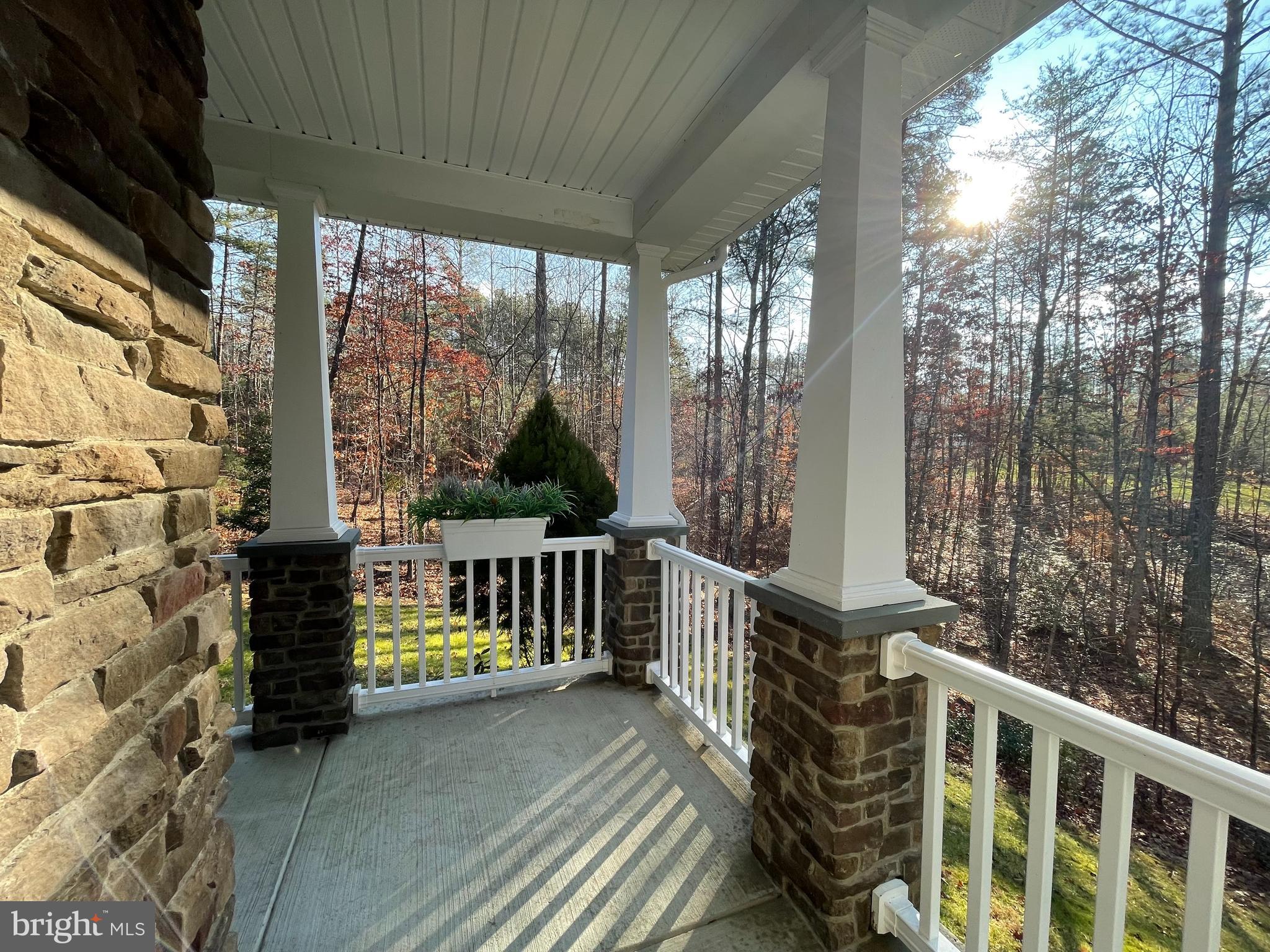 QUEENS GUARD - Residential