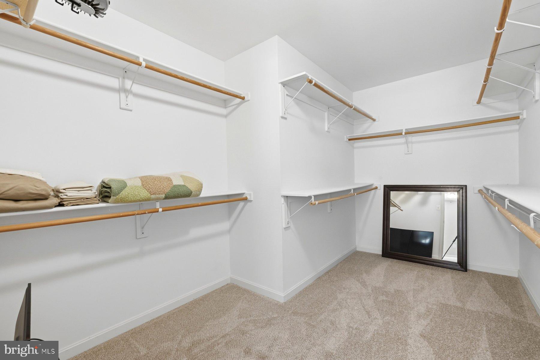 QUEENS GUARD - Residential