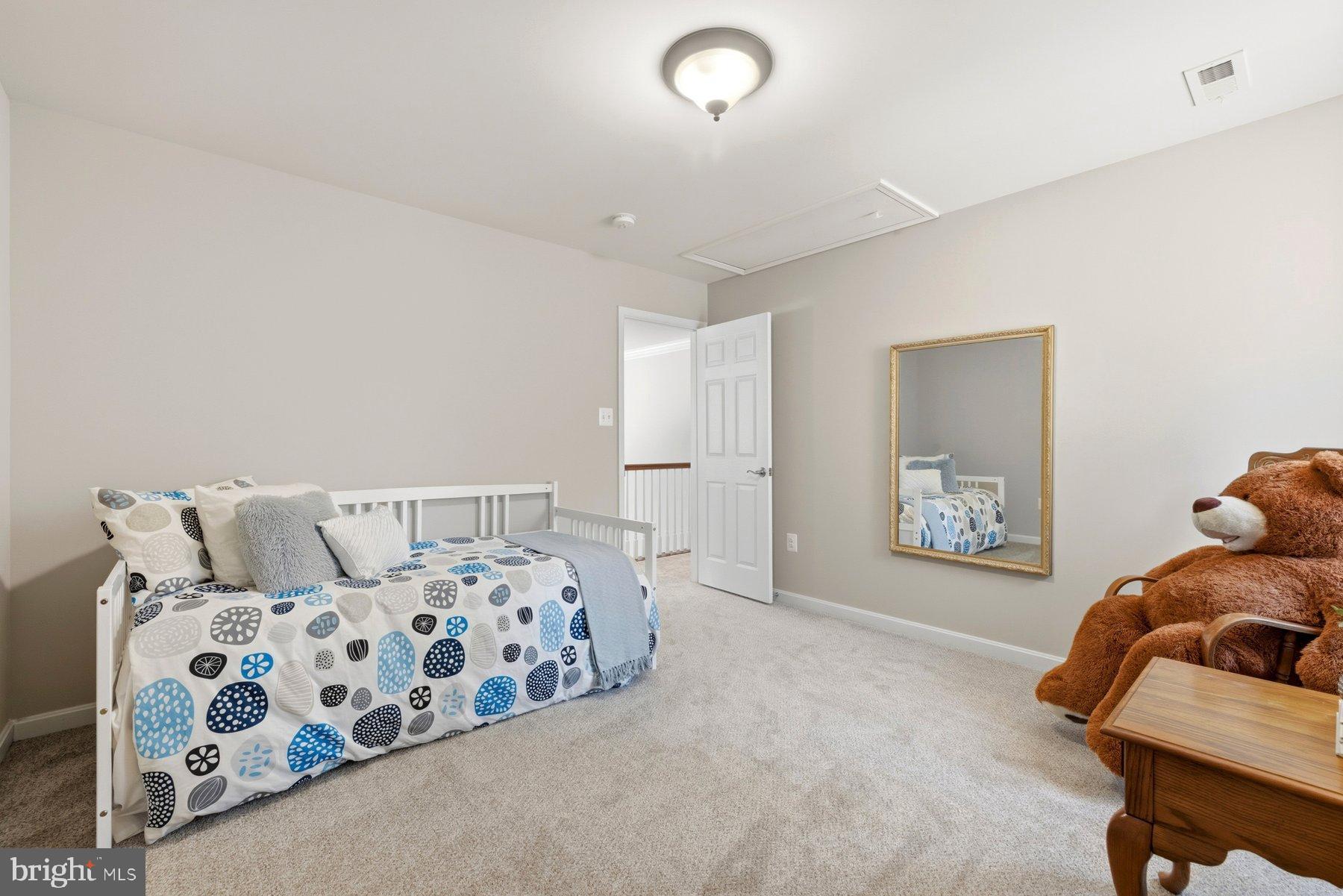 QUEENS GUARD - Residential