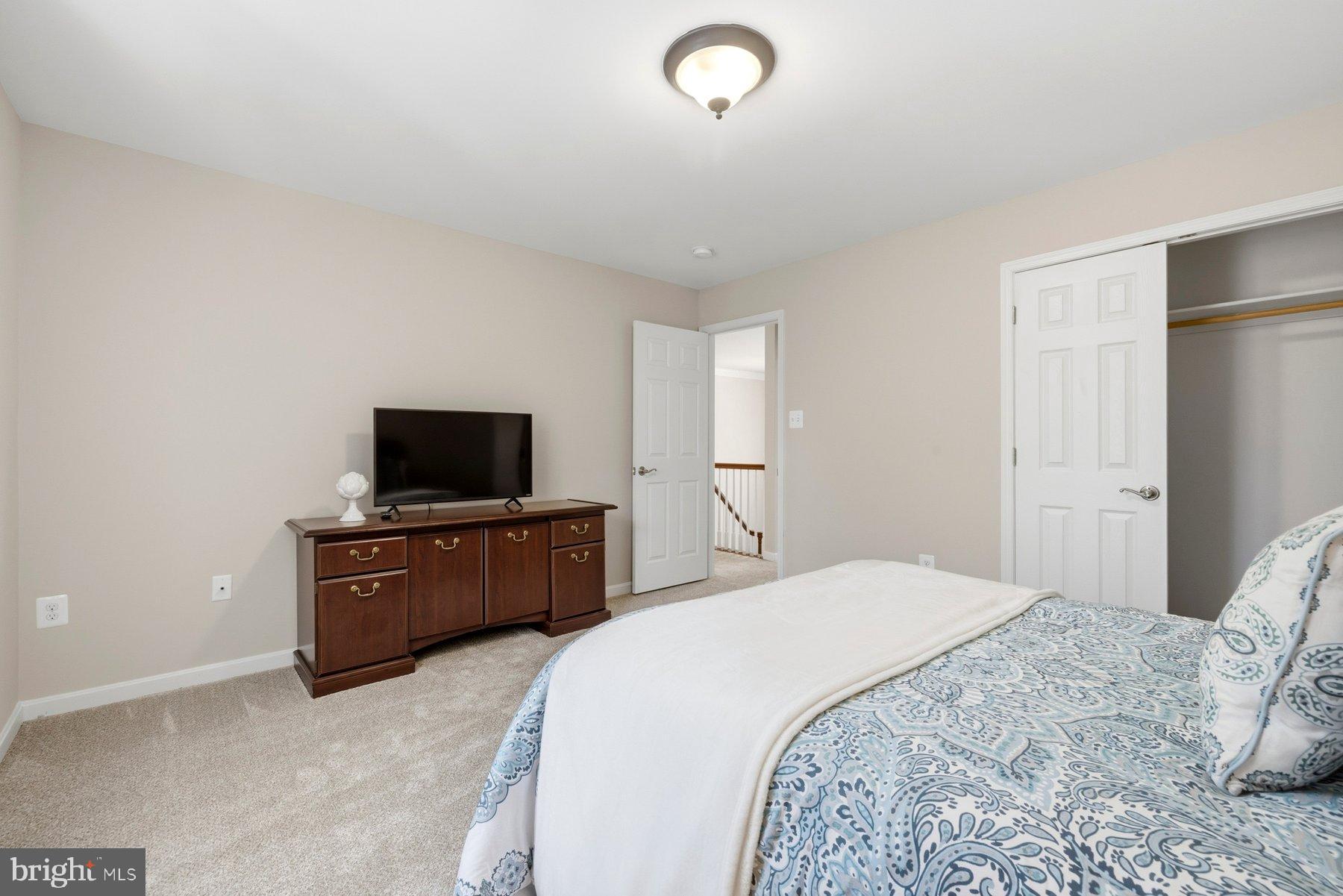 QUEENS GUARD - Residential