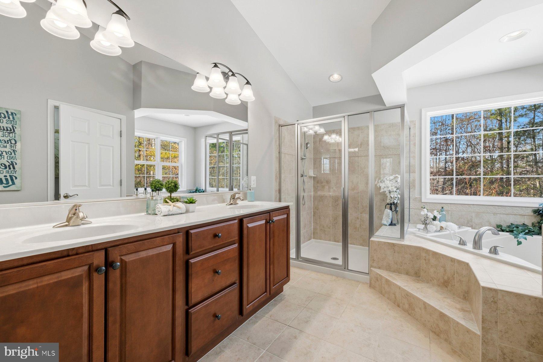 QUEENS GUARD - Residential