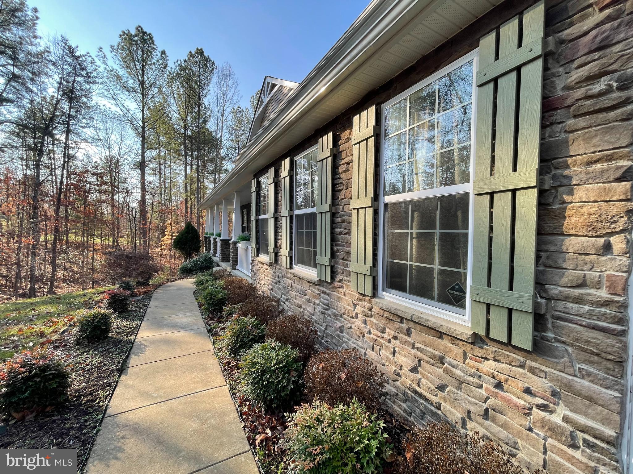 QUEENS GUARD - Residential