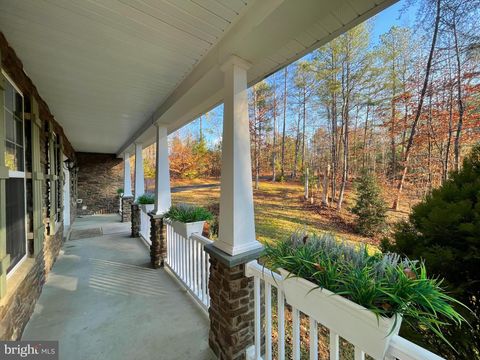 53 QUEEN LAURENS COURT FREDERICKSBURG VA 22406