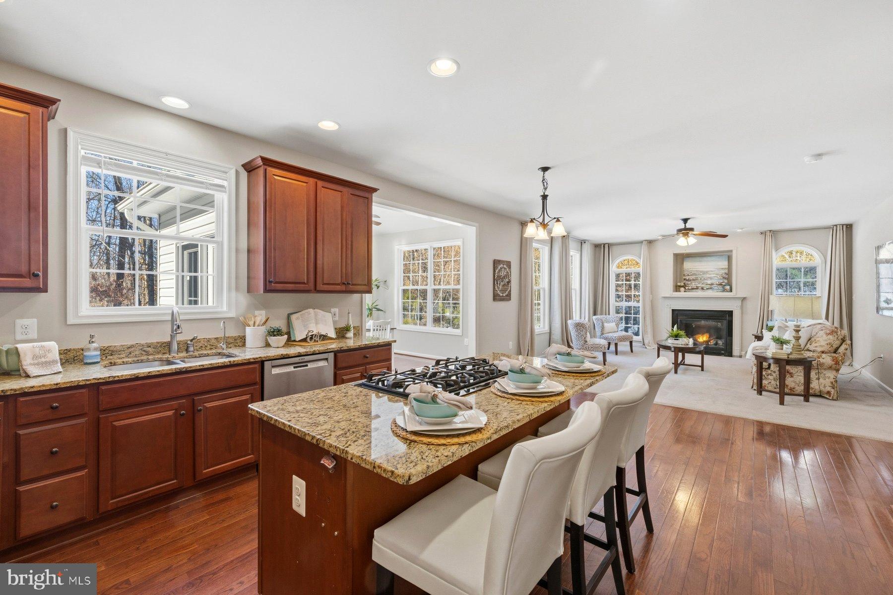 QUEENS GUARD - Residential