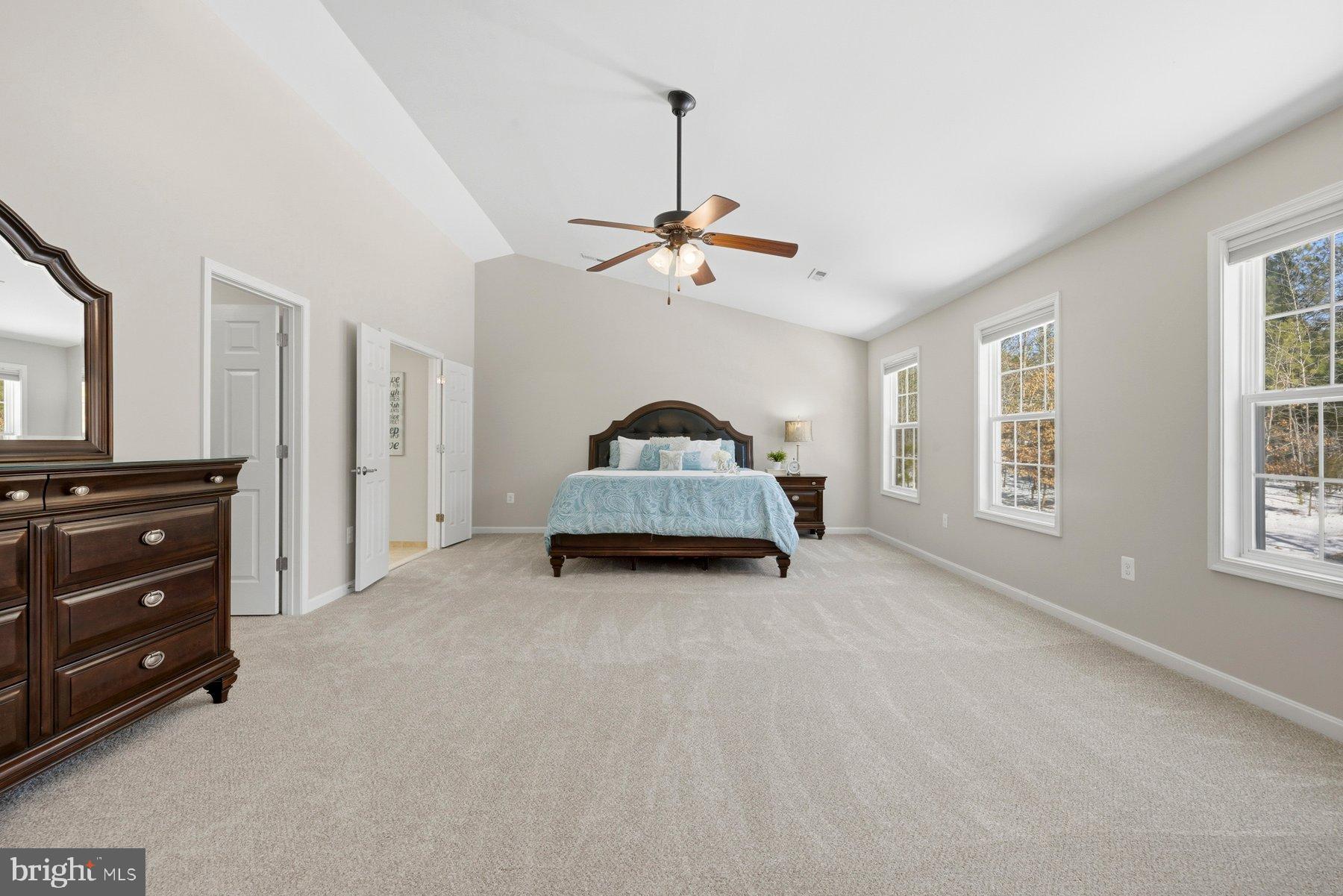 QUEENS GUARD - Residential