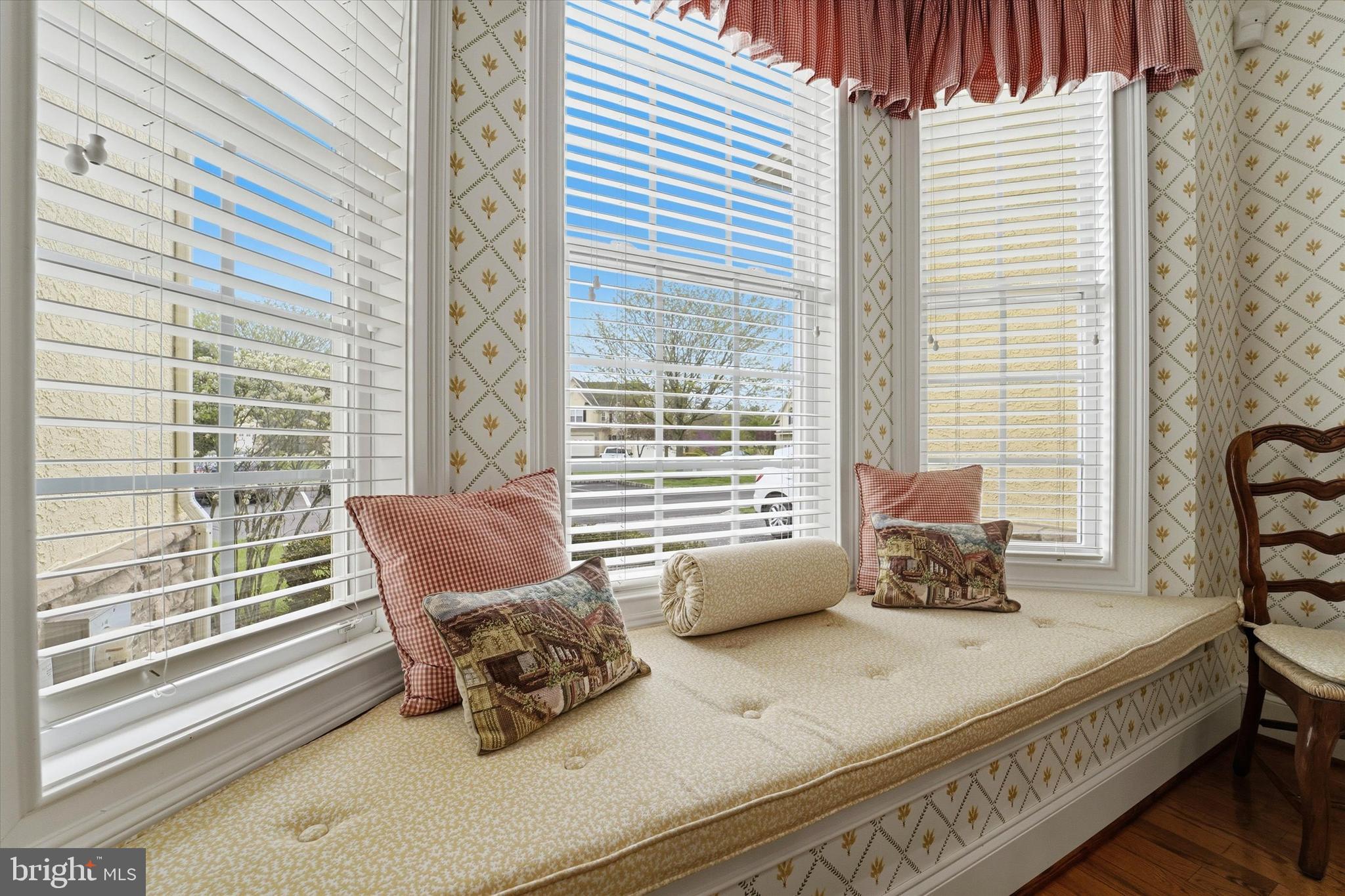 FOXCROFT OF BLUE B - Residential