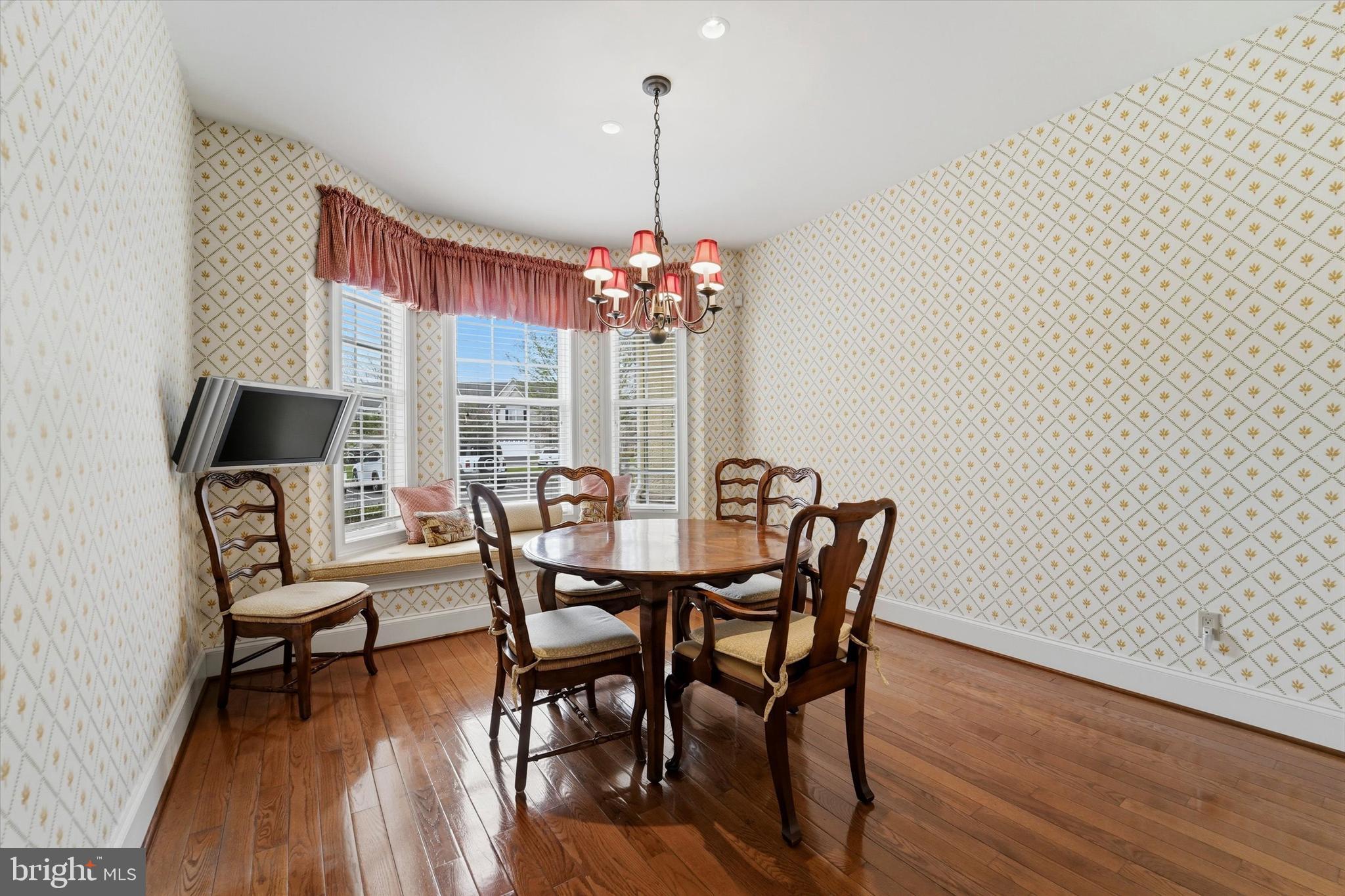 FOXCROFT OF BLUE B - Residential