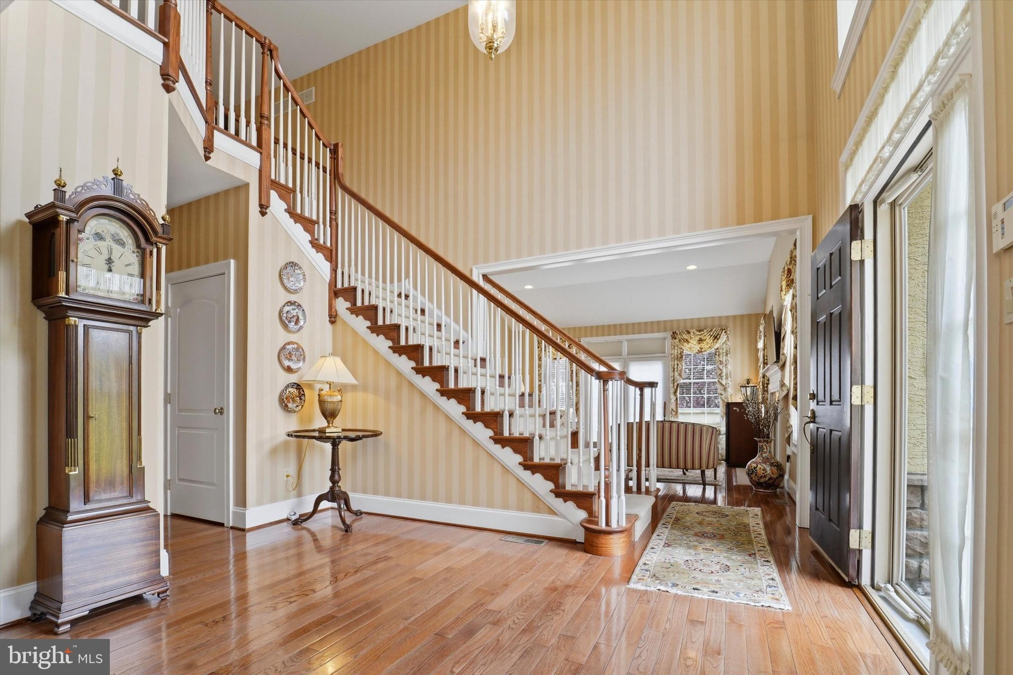 590 FARMDALE CIRCLE